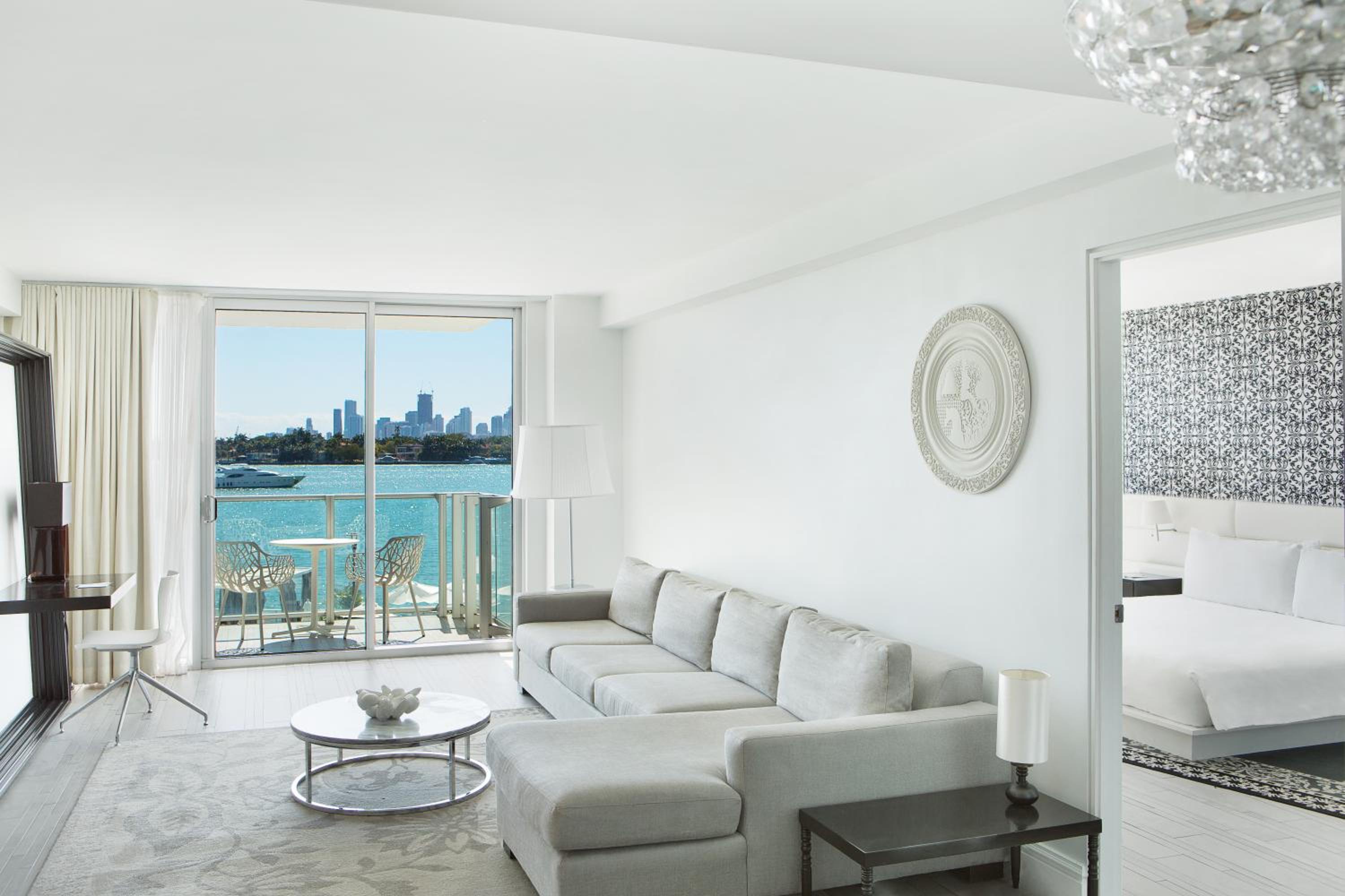 Bayview One Bedroom Suite with Balcony - Photo 4