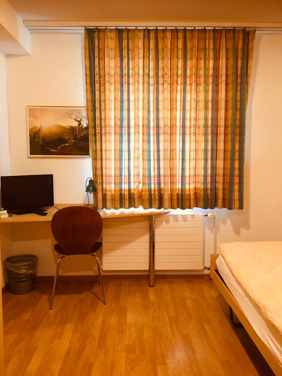 Small Single Room photo 1