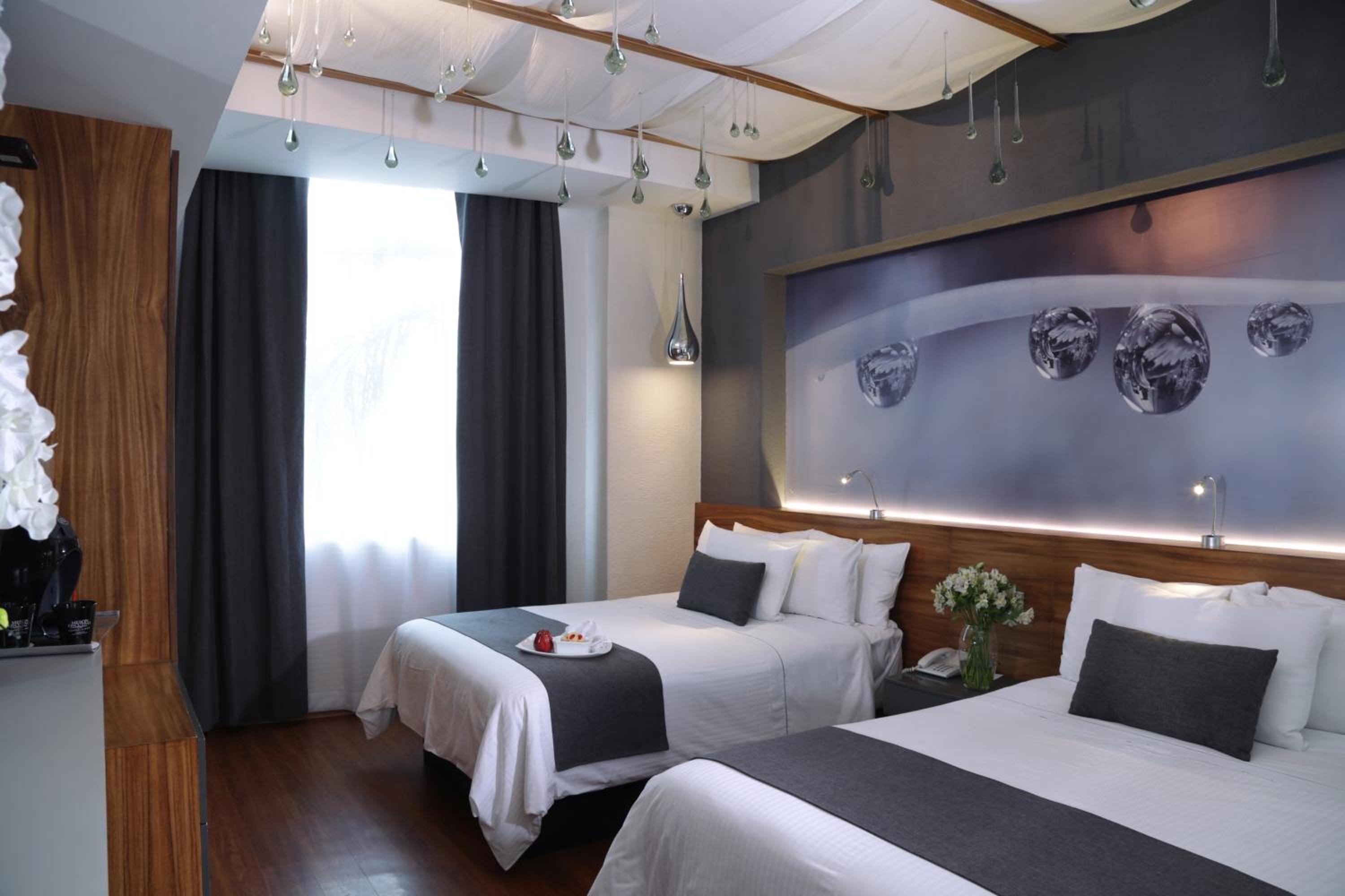 Superior Room with Two Double Beds - Photo 12
