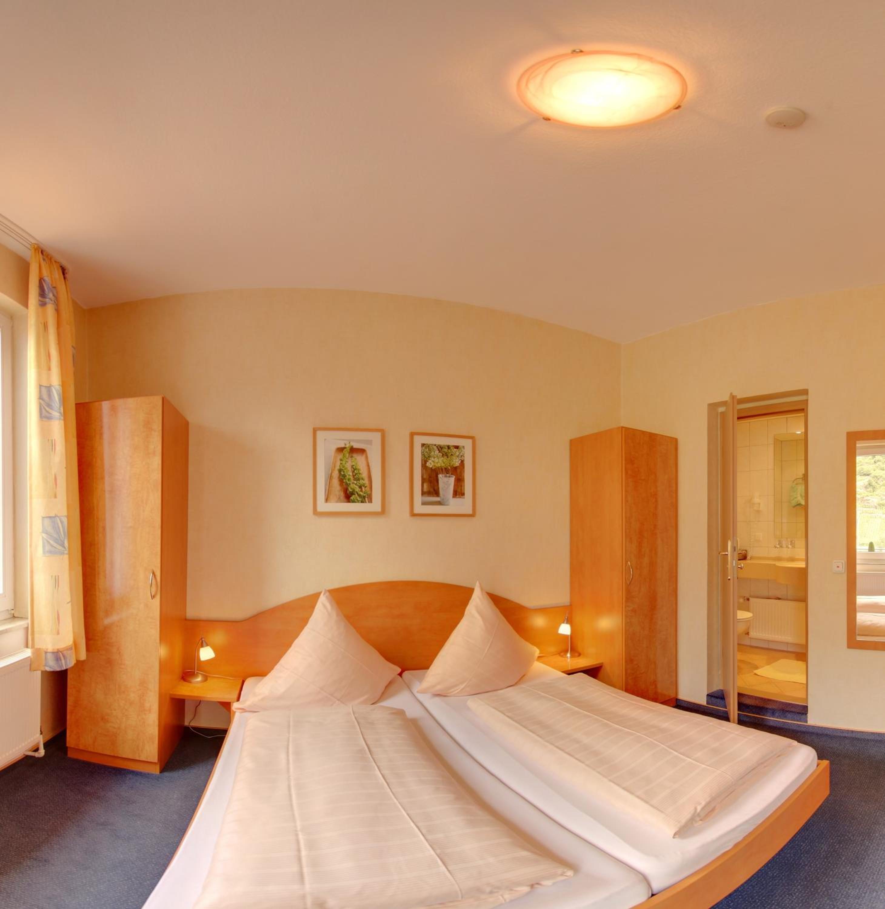 Double Room - Photo 14