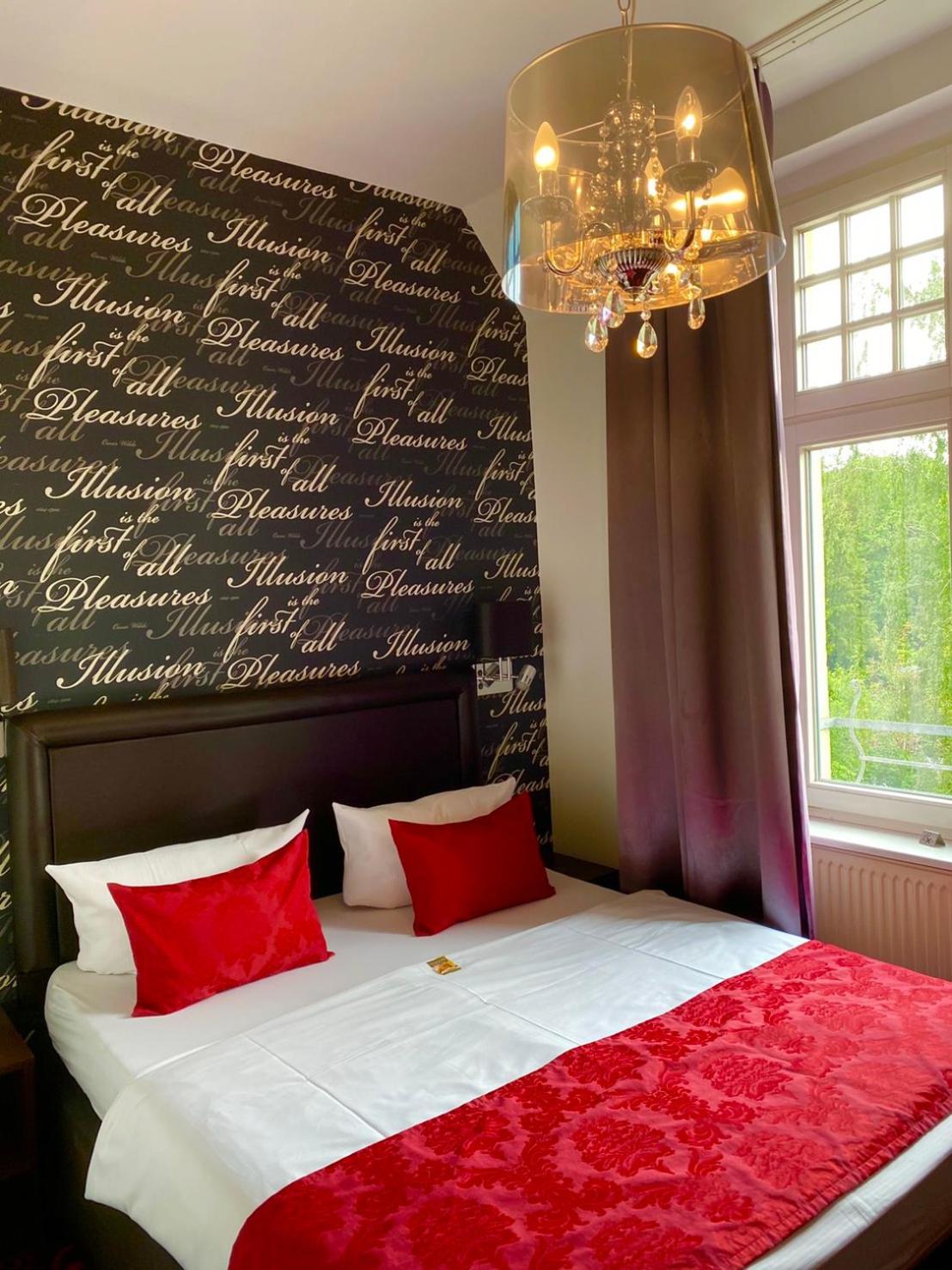 Double Room - Photo 12