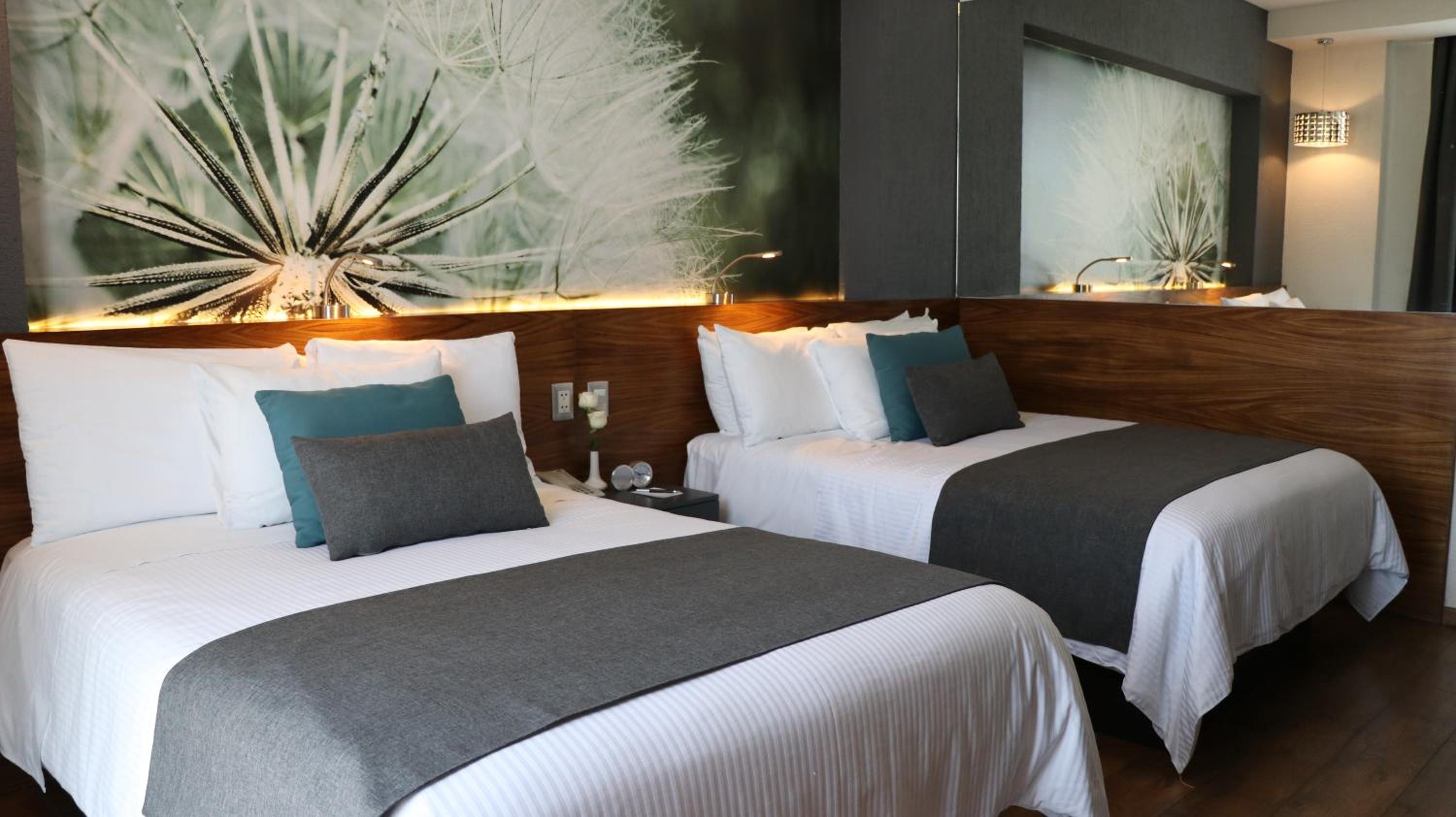 Superior Room with Two Double Beds - Photo 3