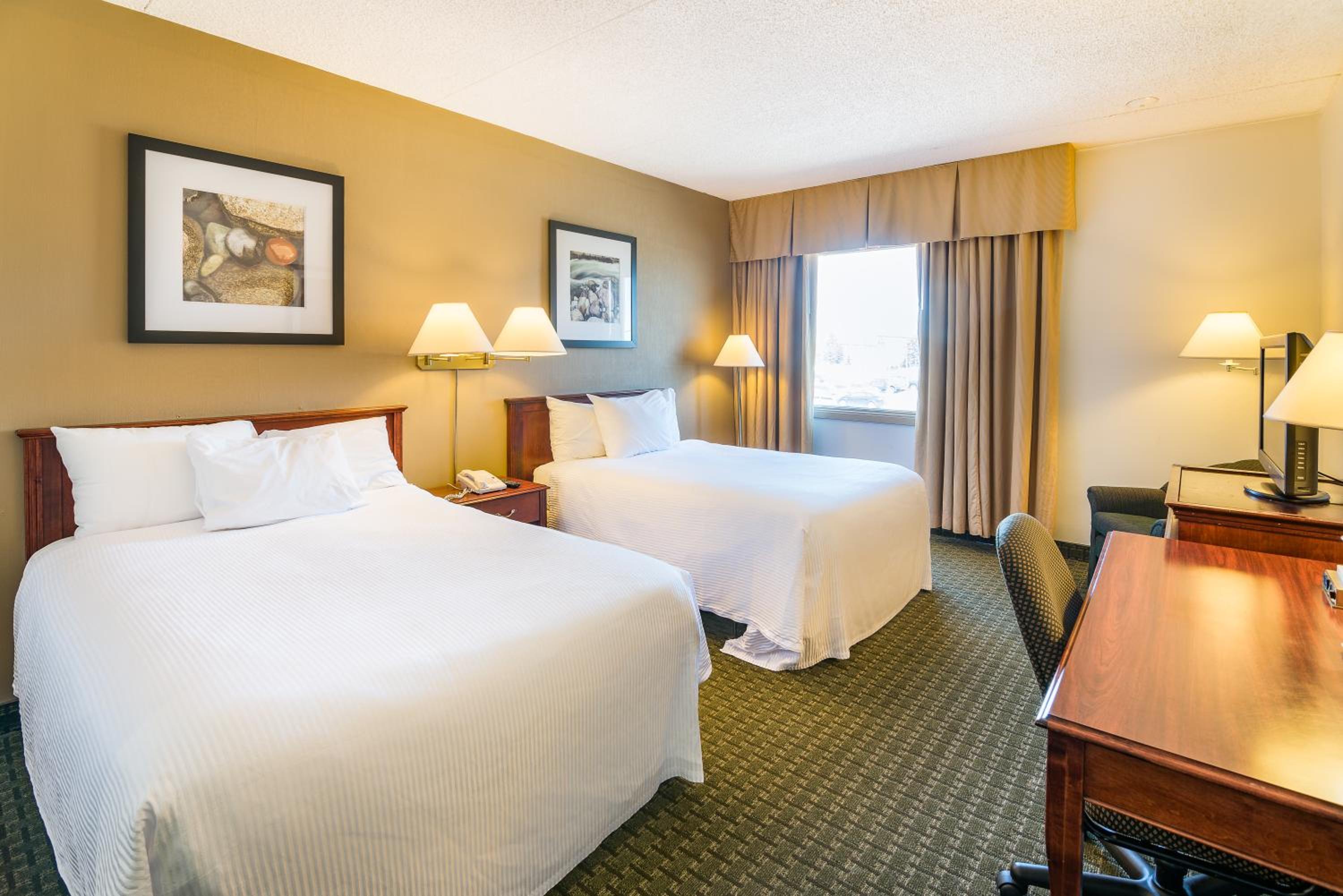 Family Suite with Two Double Beds - Non-Smoking  - Photo 5