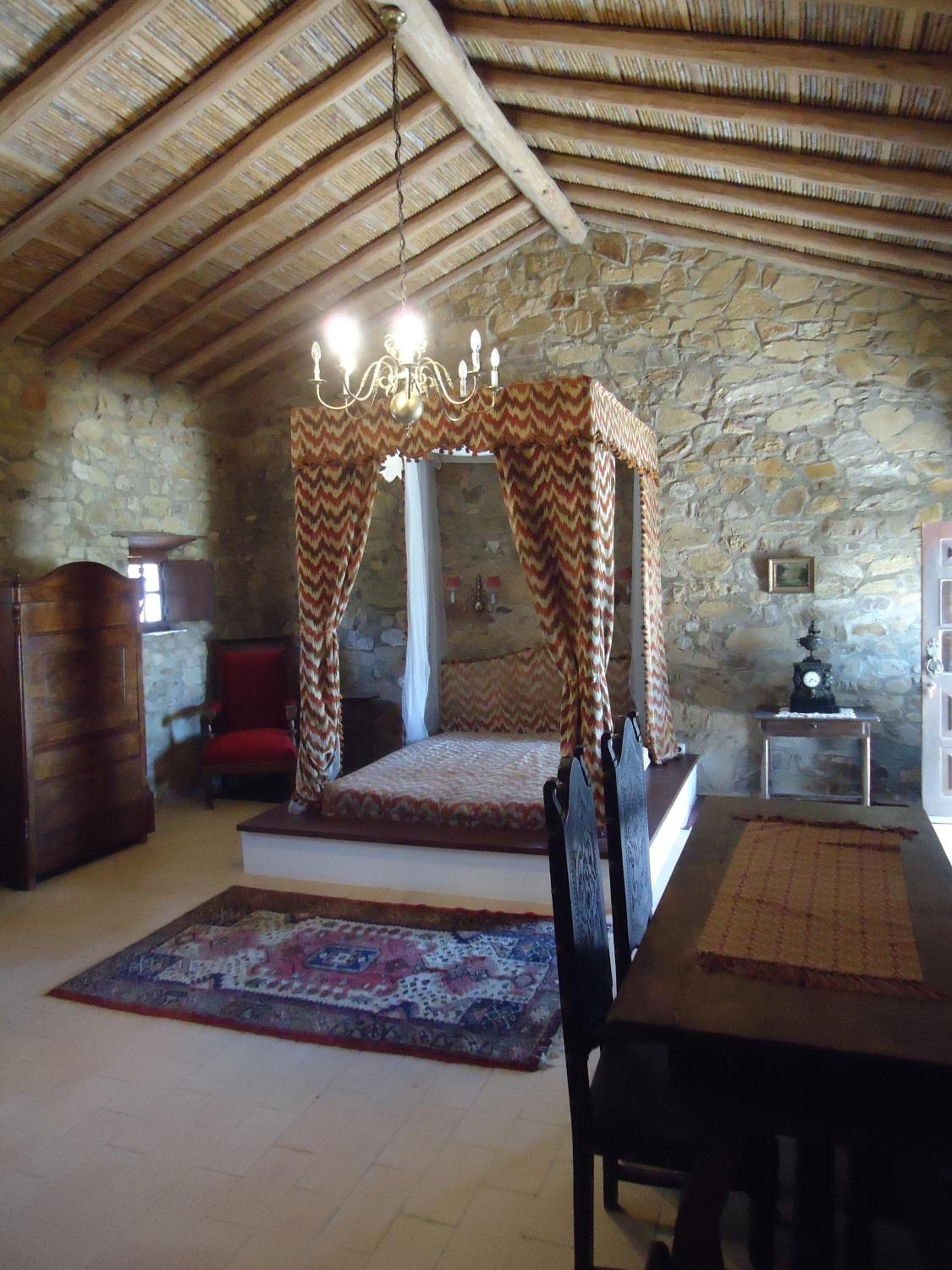 One-Bedroom Apartment (4 Adults)