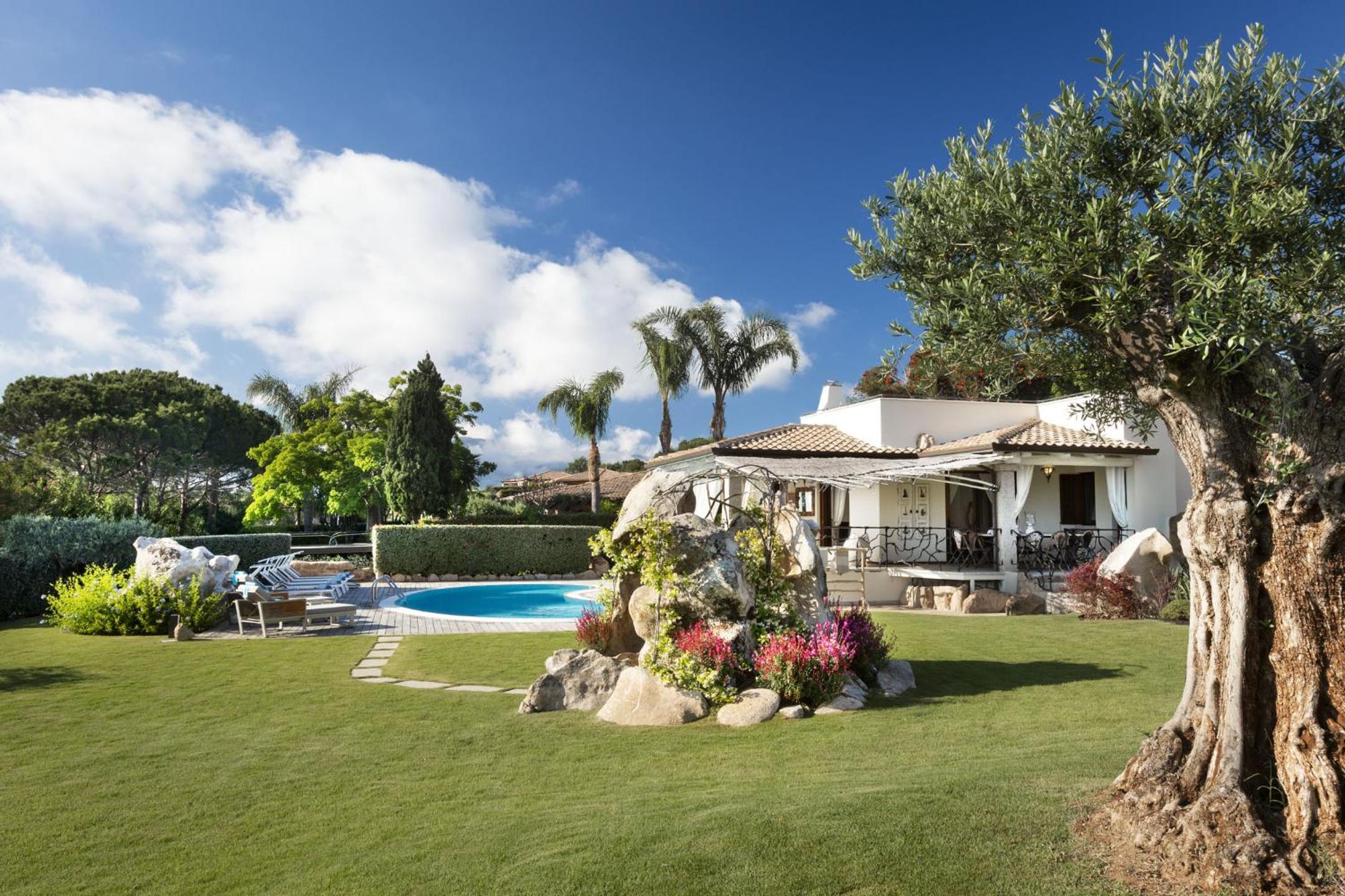 Villa photo 3
