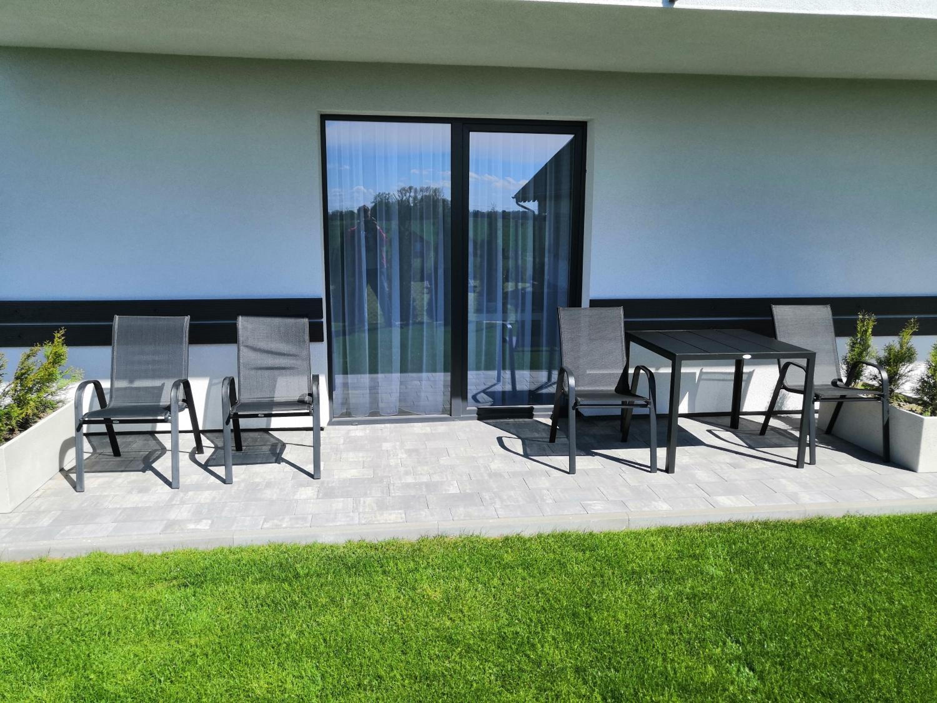 Apartment with Terrace photo 2