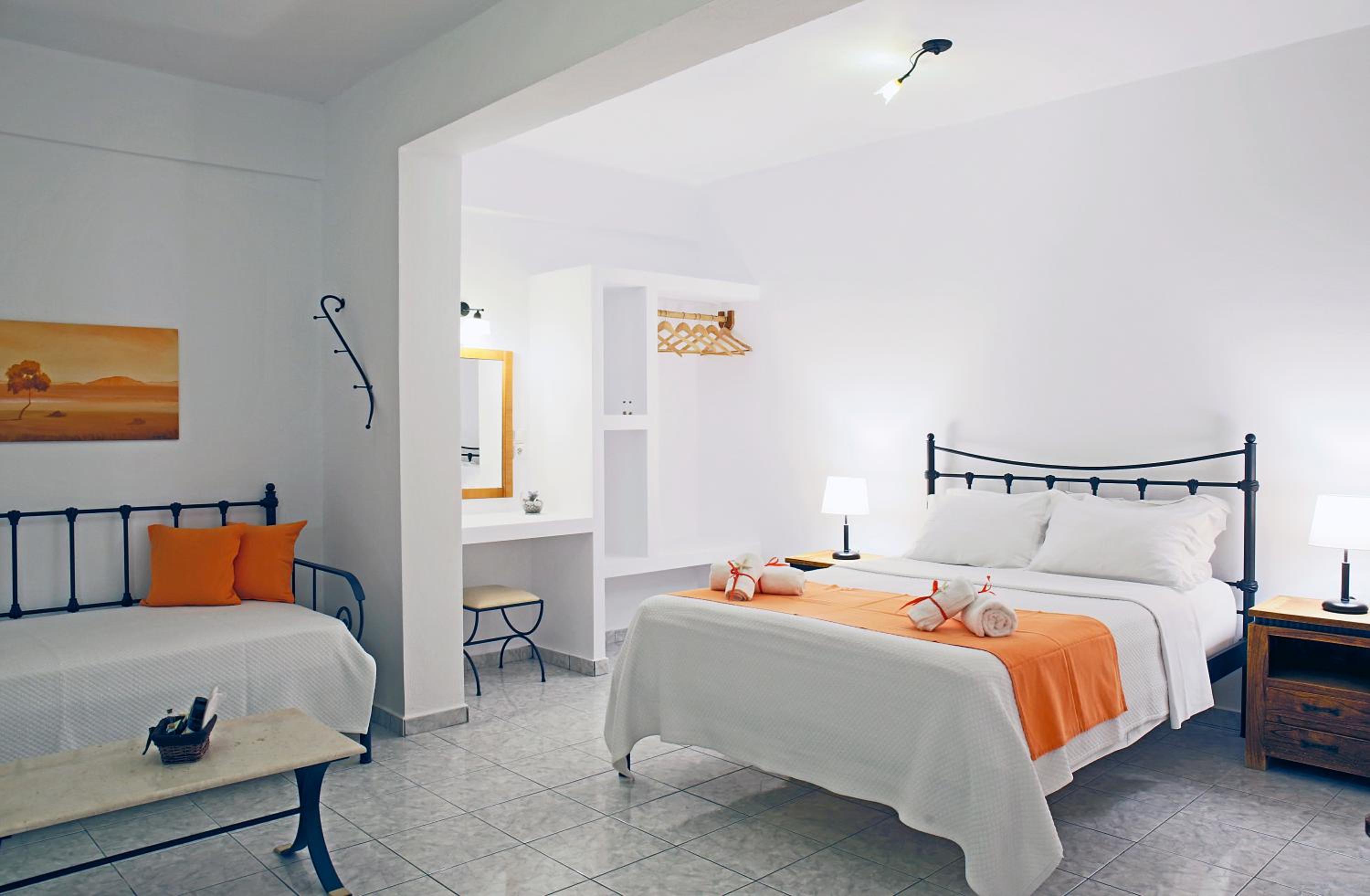 Quadruple Room - Photo 5