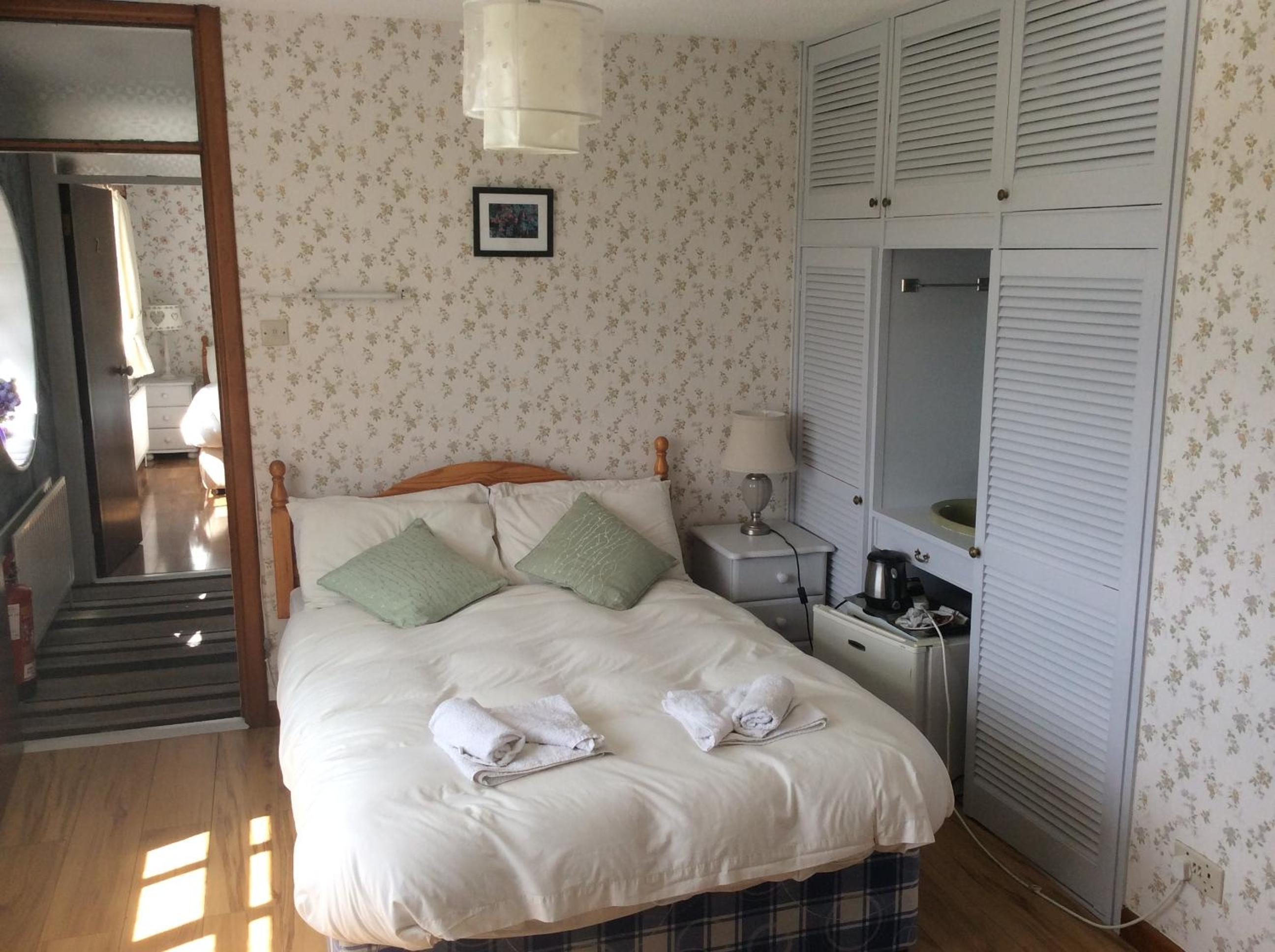 Budget Double Room photo 2
