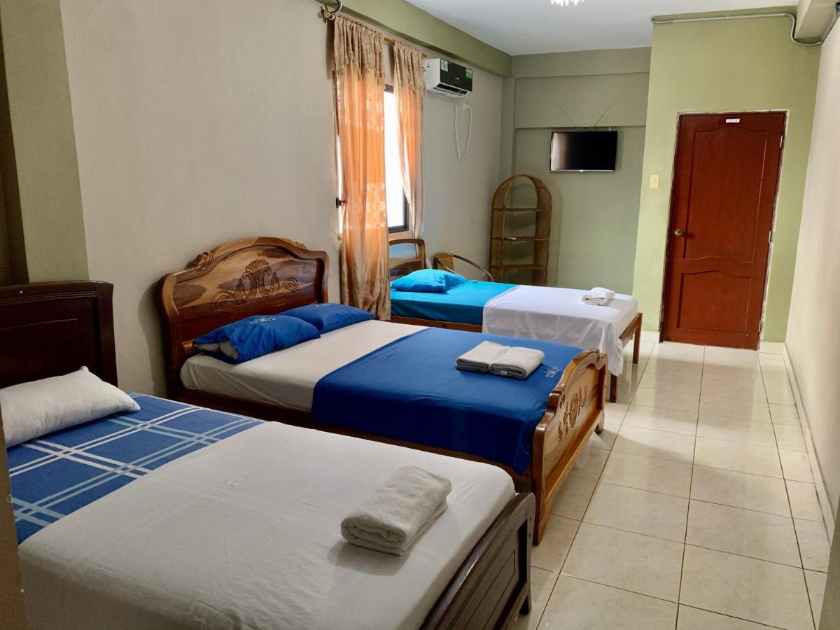 Economy Triple Room photo 2