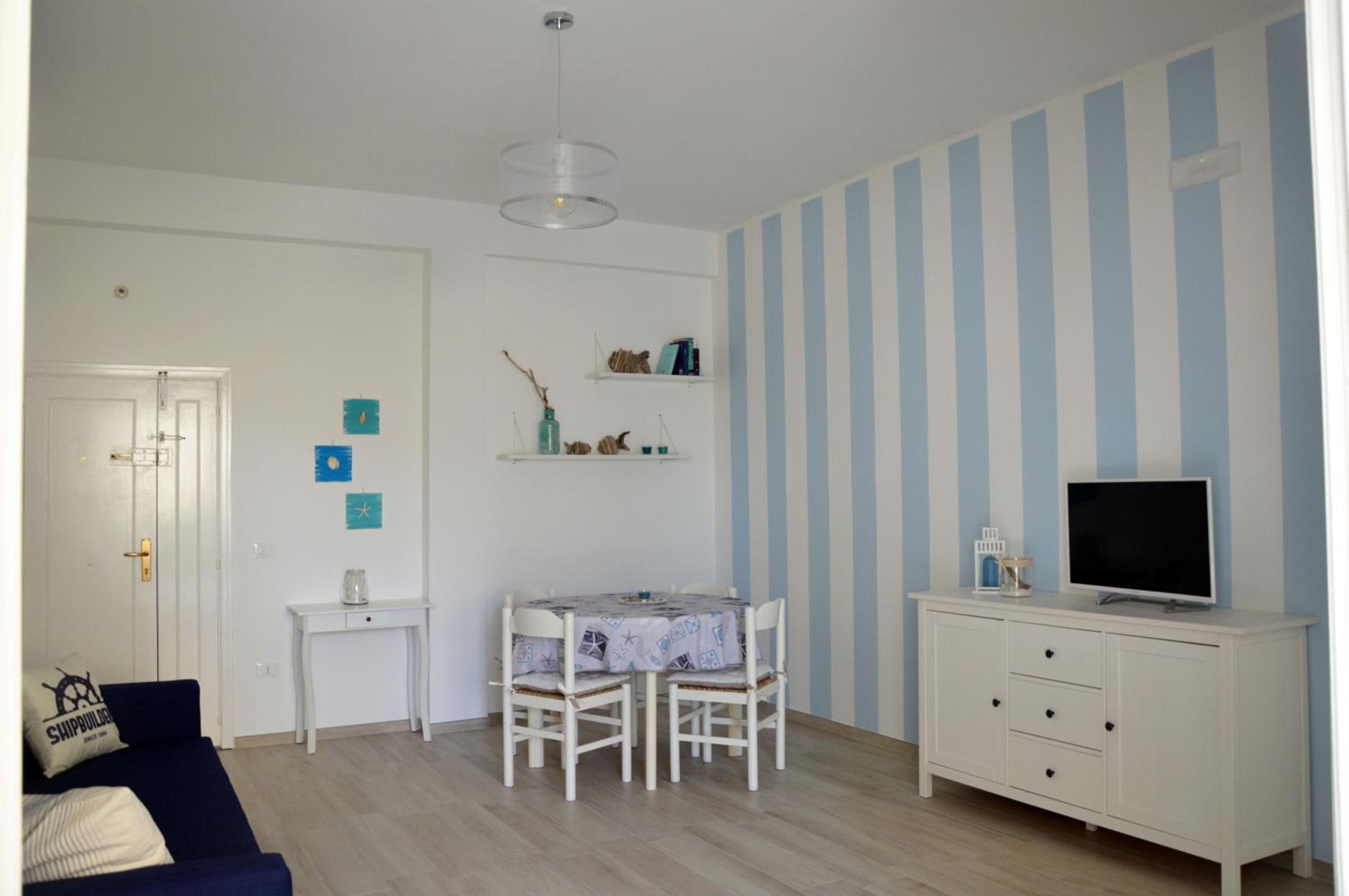 Apartment with Terrace photo 2
