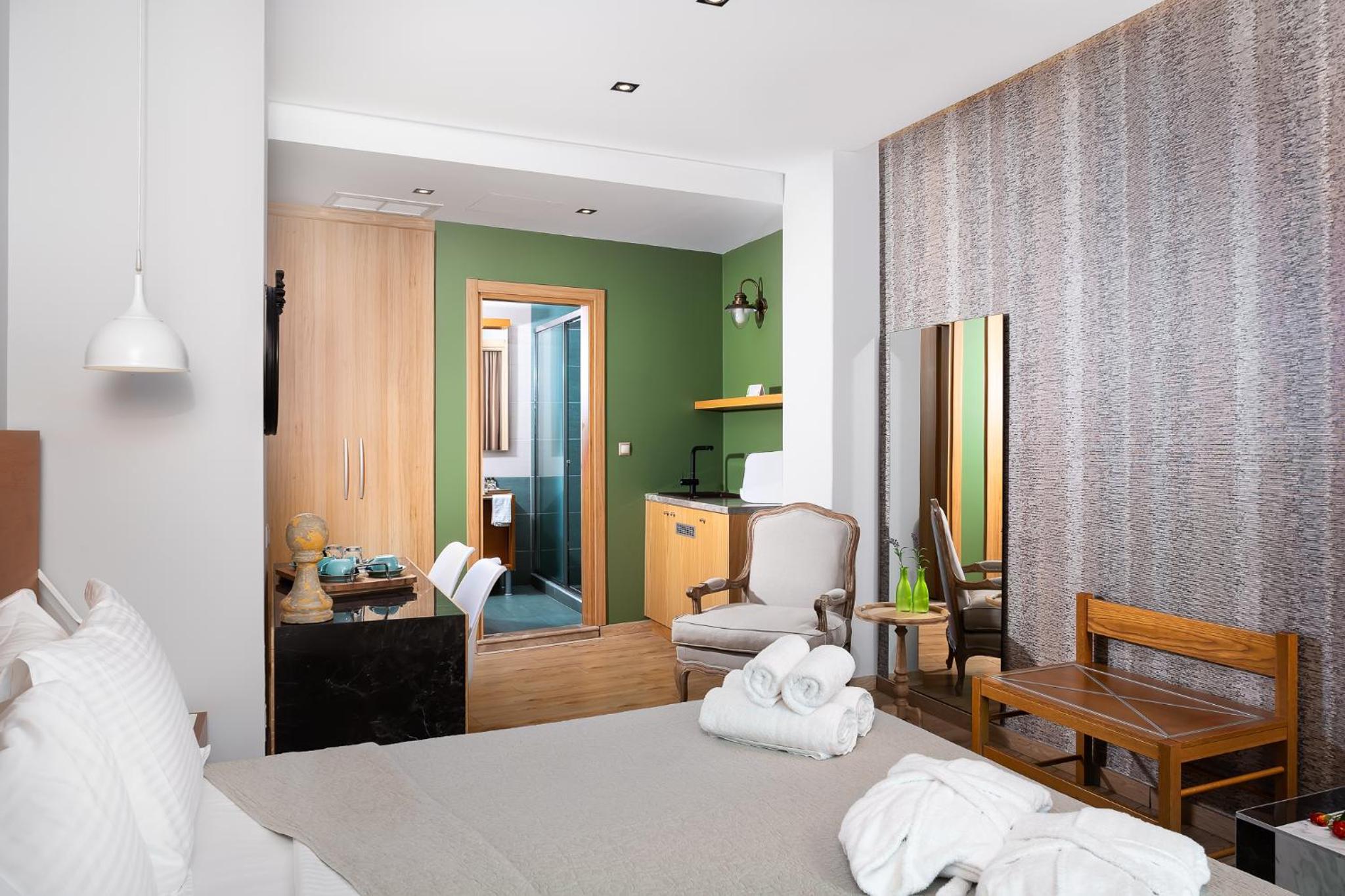 Economy Double Room photo 3