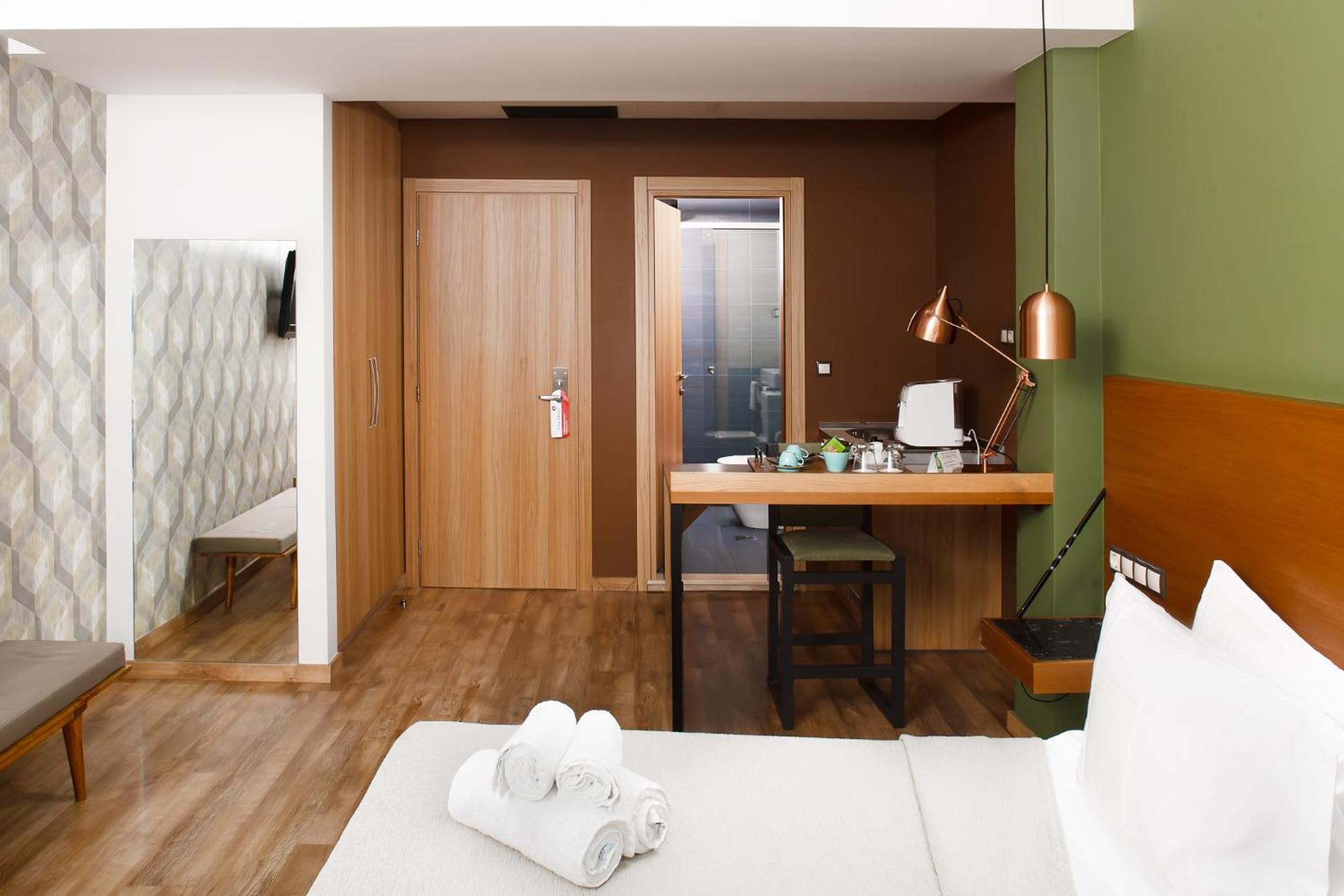 Economy Double Room photo 2