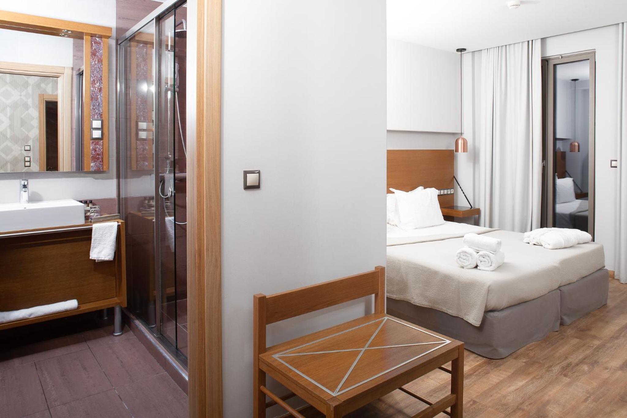 Deluxe Double Room photo 3