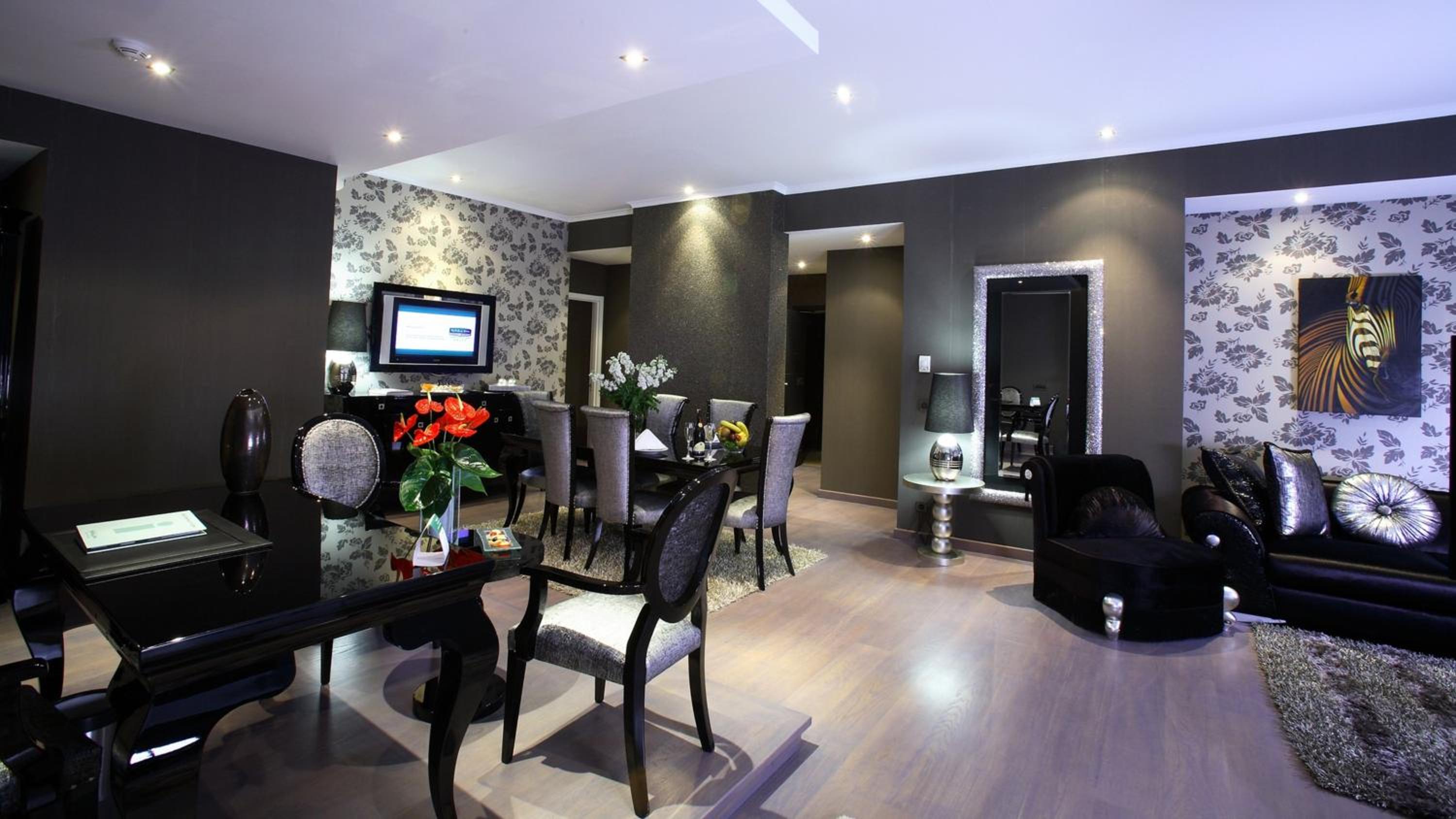 Presidential Suite photo 1