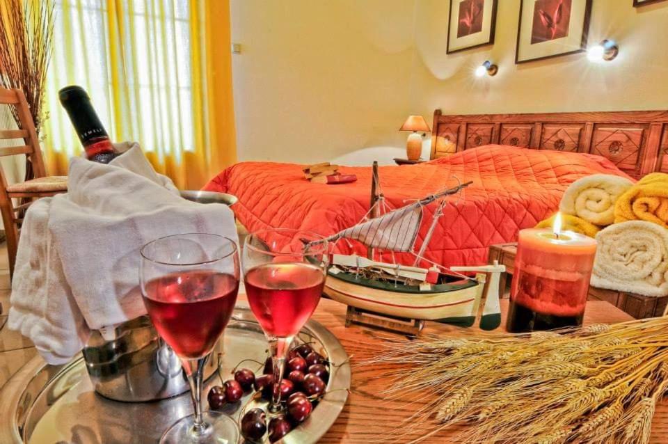 Standard Double or Twin Room - Photo 16