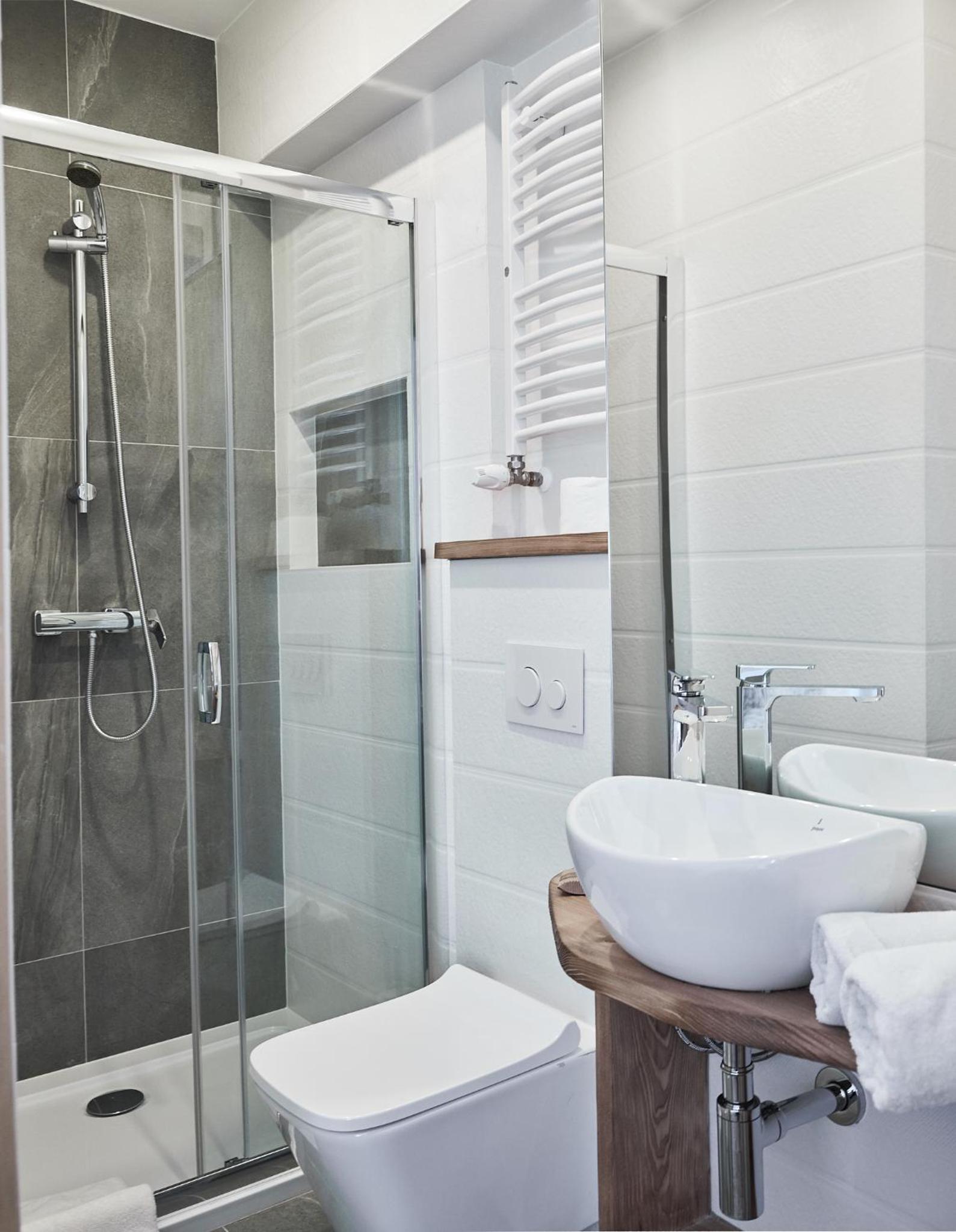 Deluxe Double Room with Terrace - Photo 17