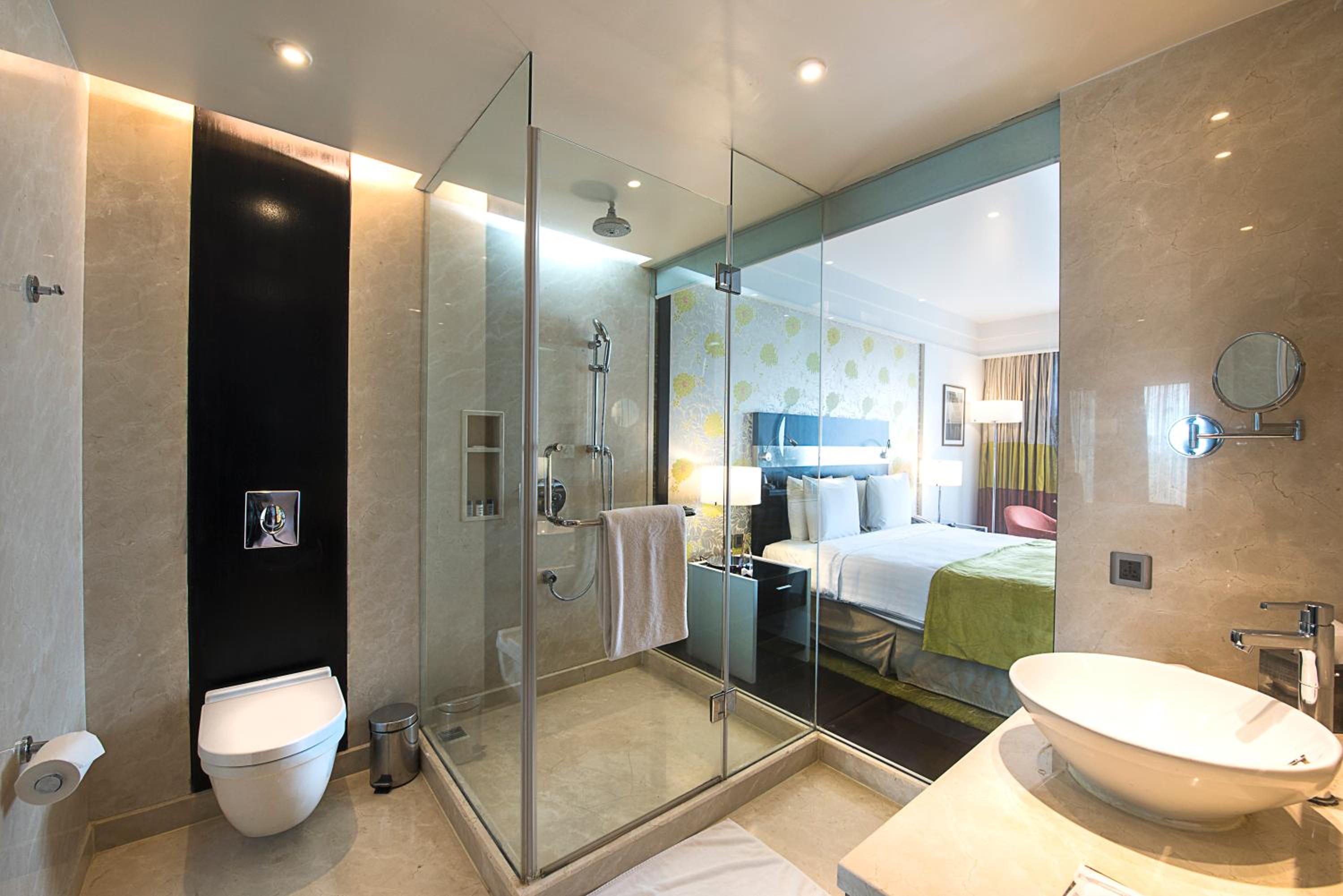 Deluxe Room with Two Single Beds with 20% discount on Food & Beverage , Laundry and Spa