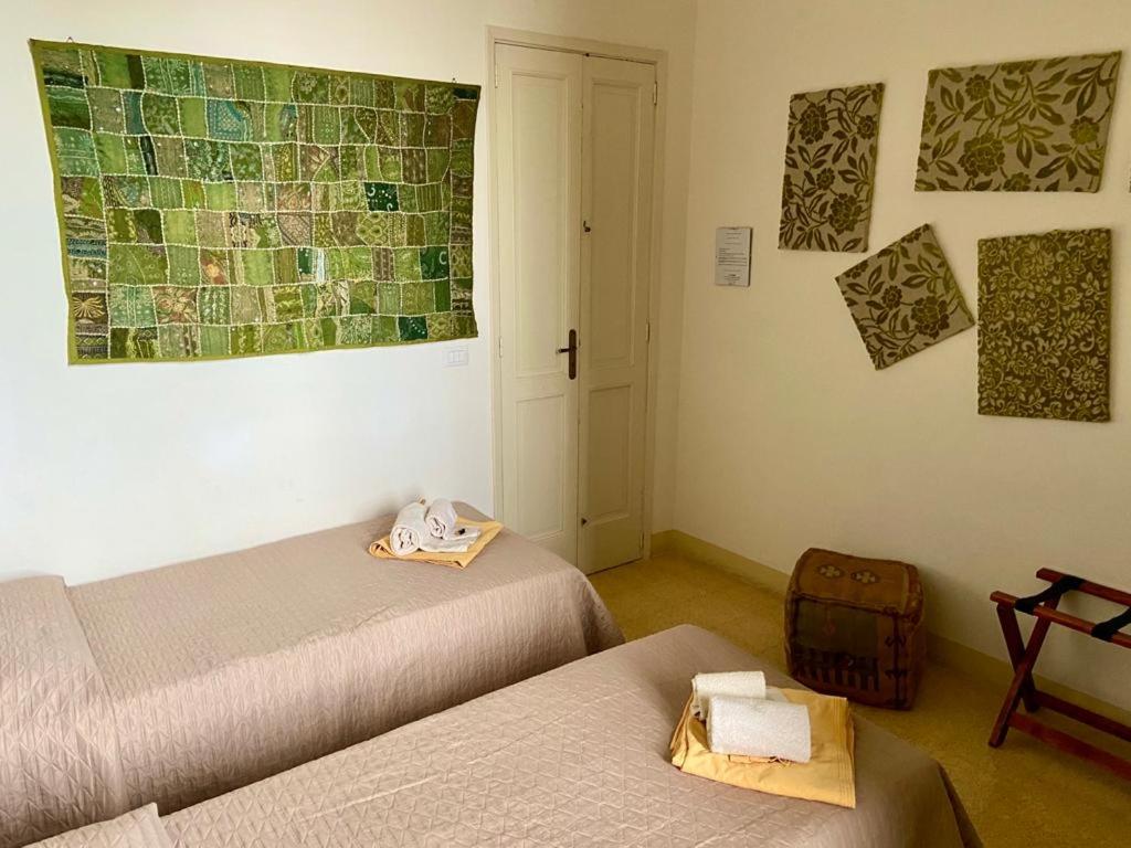 Deluxe Twin Room - Photo 23