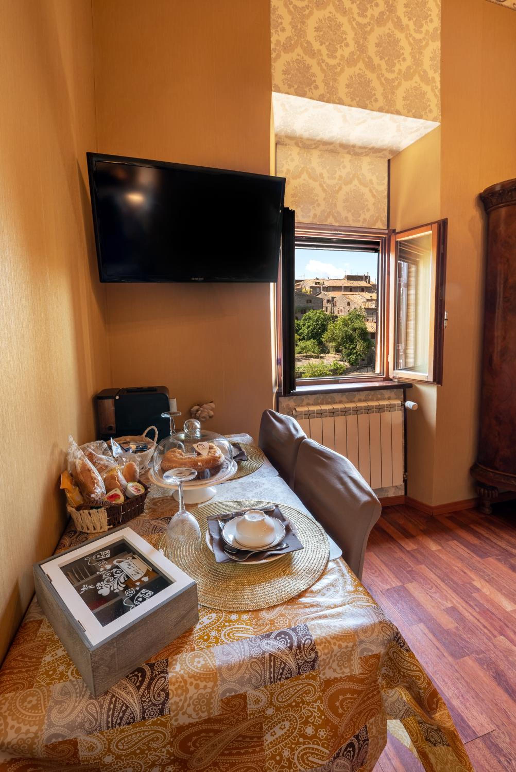 Queen Room - Photo 2