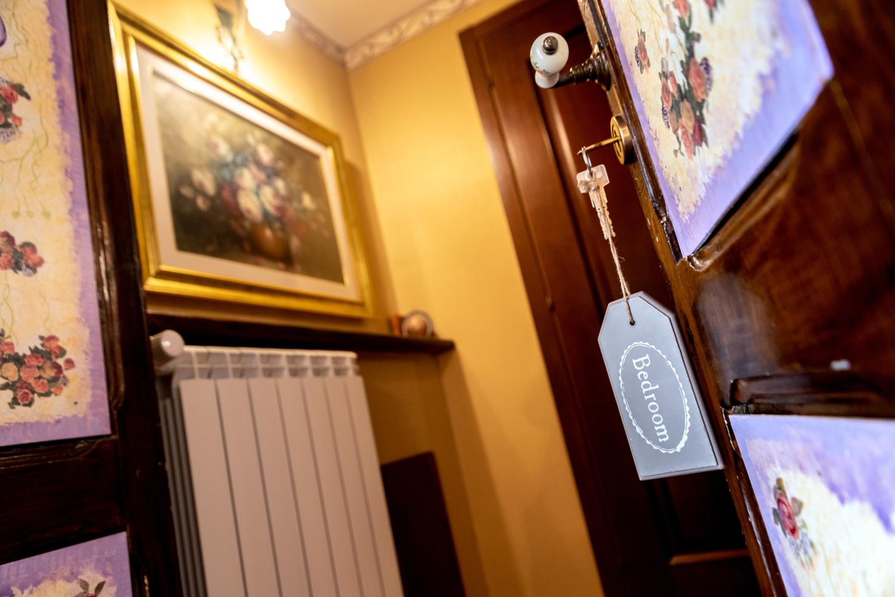 Queen Room - Photo 3