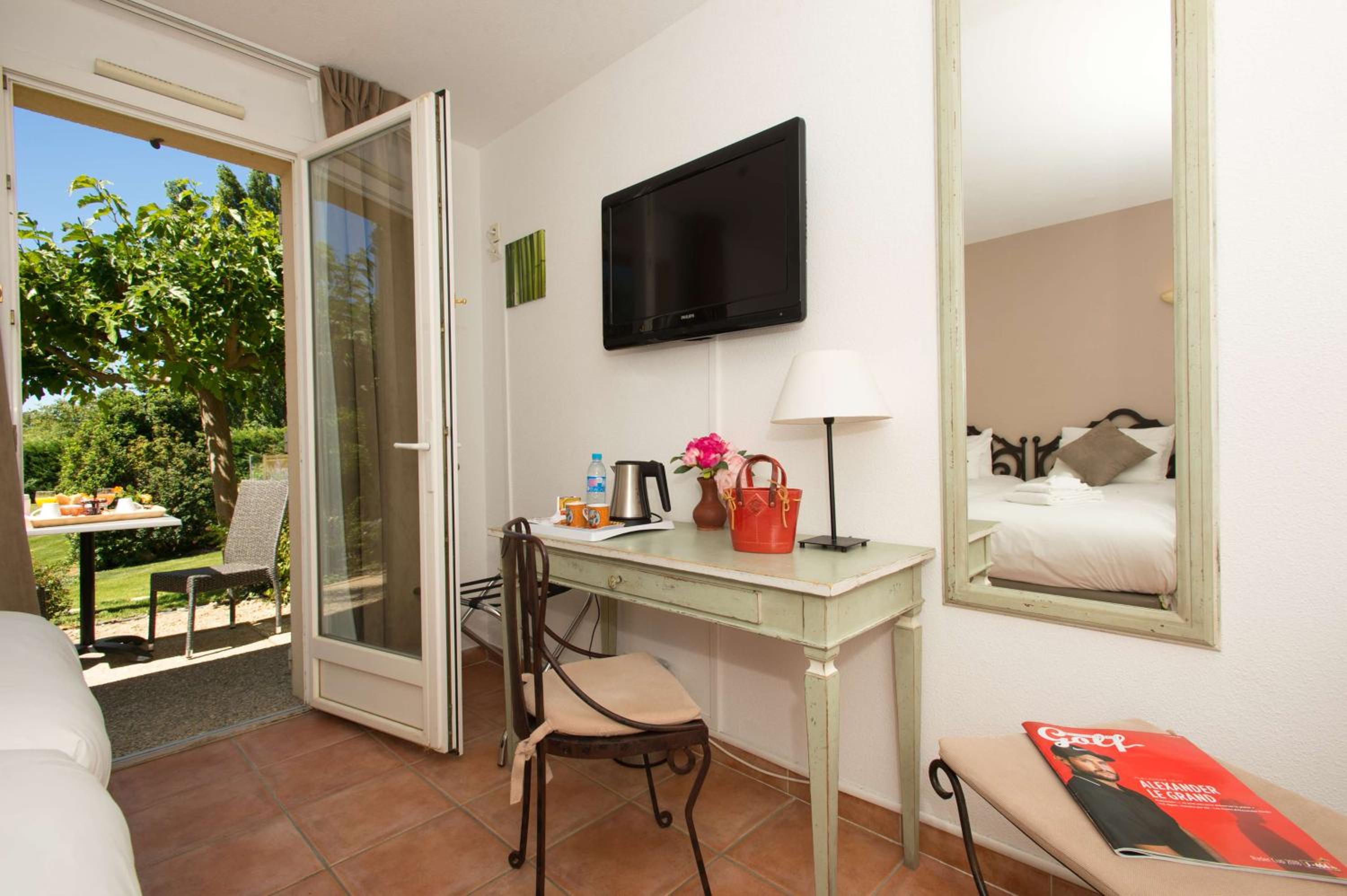 Twin Room - Photo 1