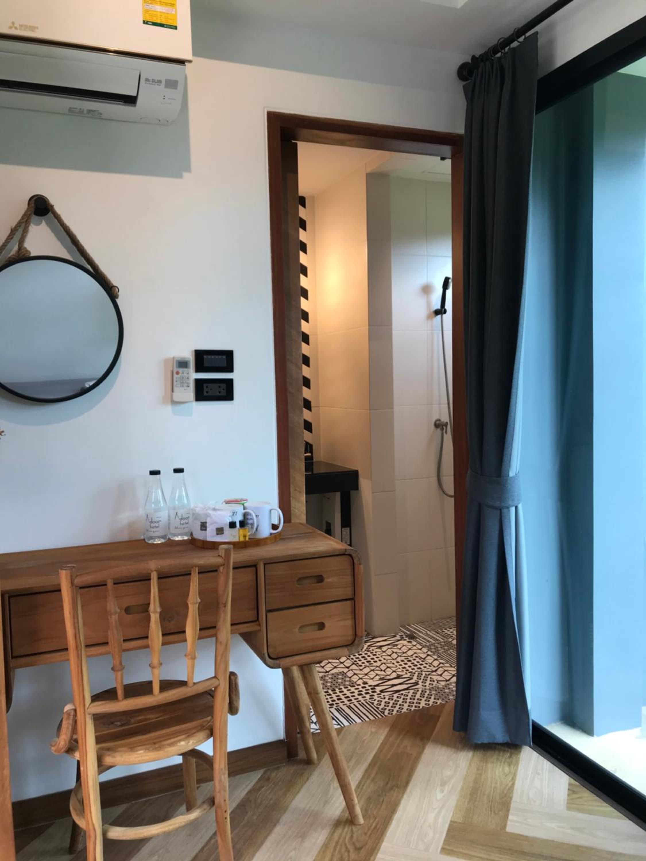 Superior King Room - Photo 4