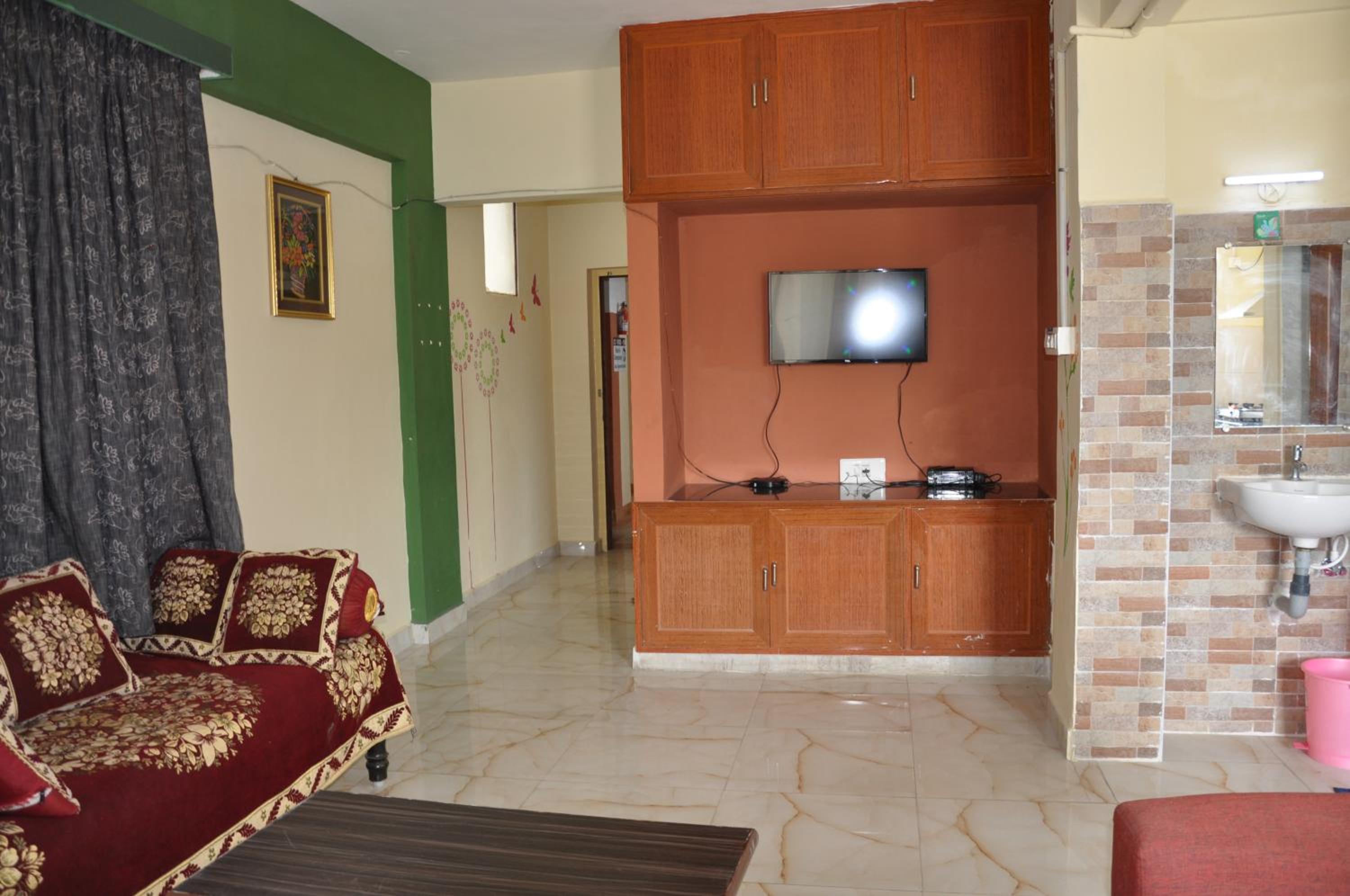 One-Bedroom Apartment AC - Photo 1