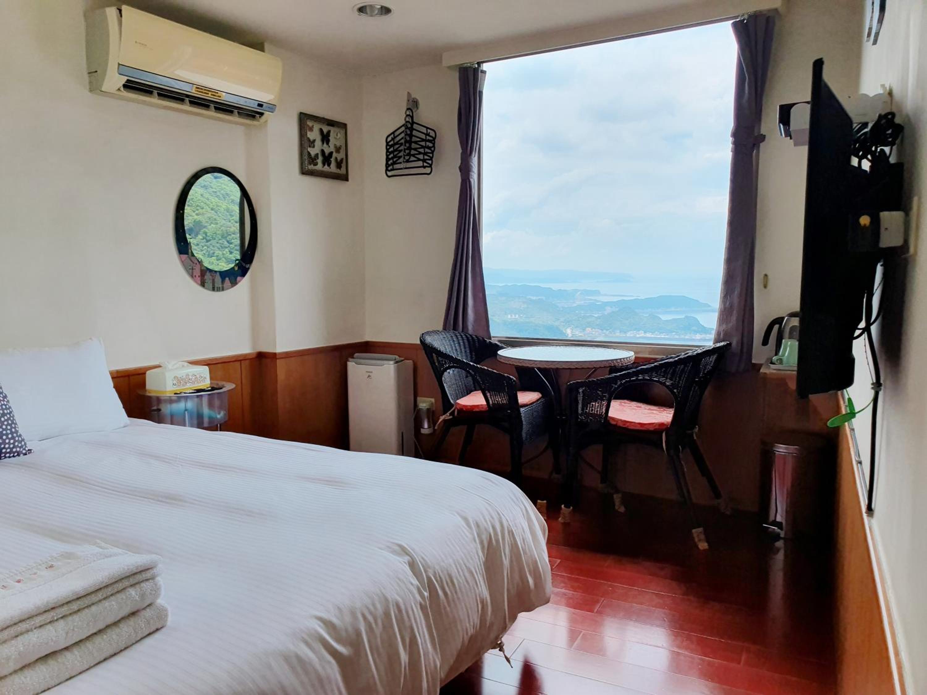 Double Room with Sea View - Photo 8