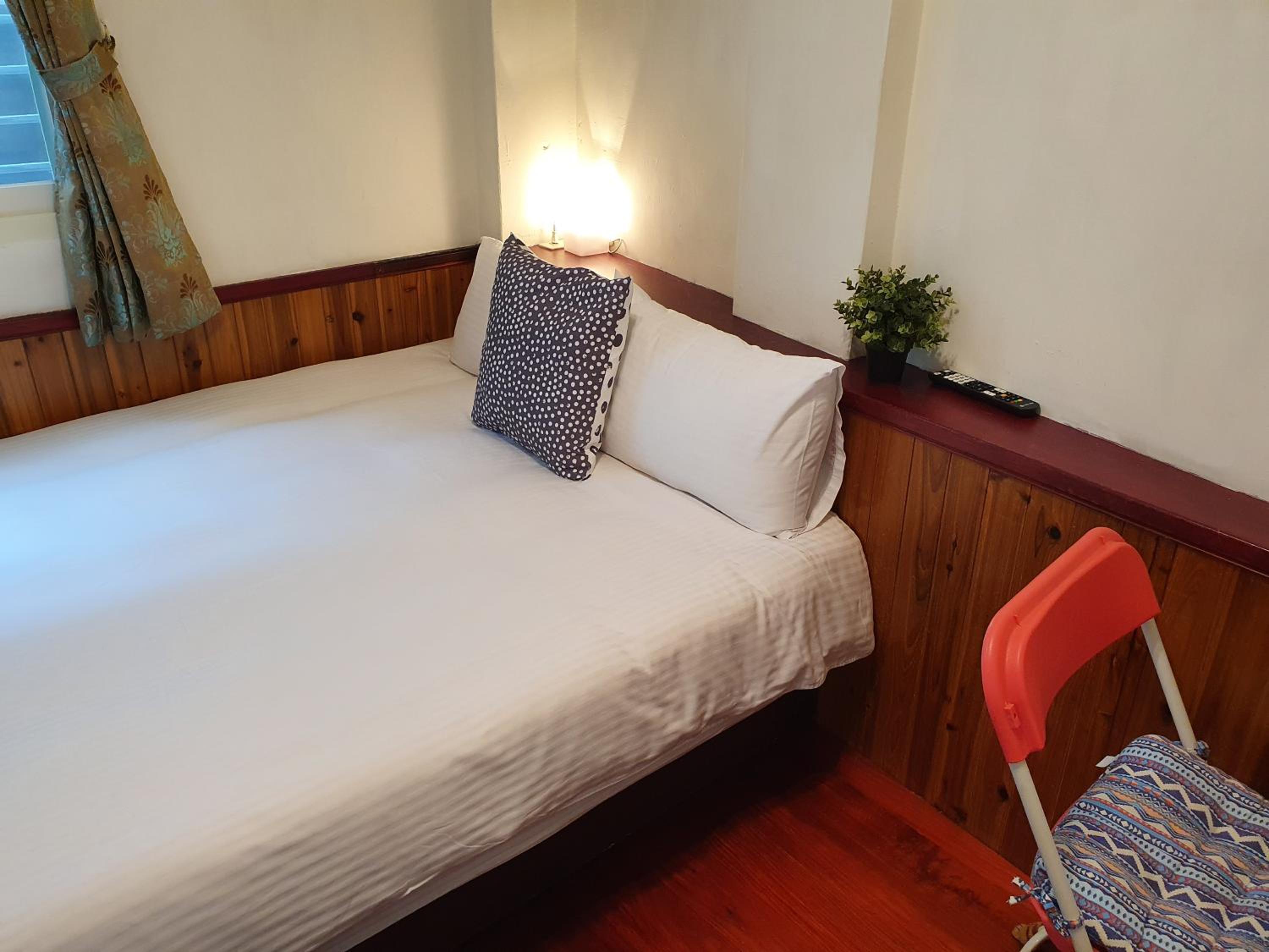 Small Double Room - Photo 3