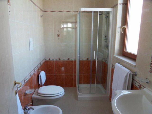 Double or Twin Room - Photo 4