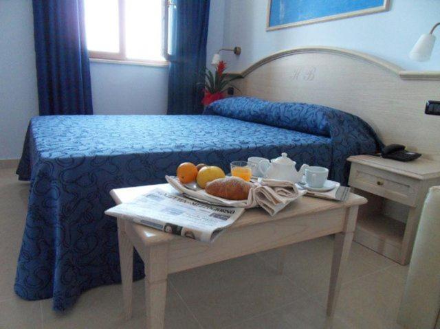 Double or Twin Room - Photo 5