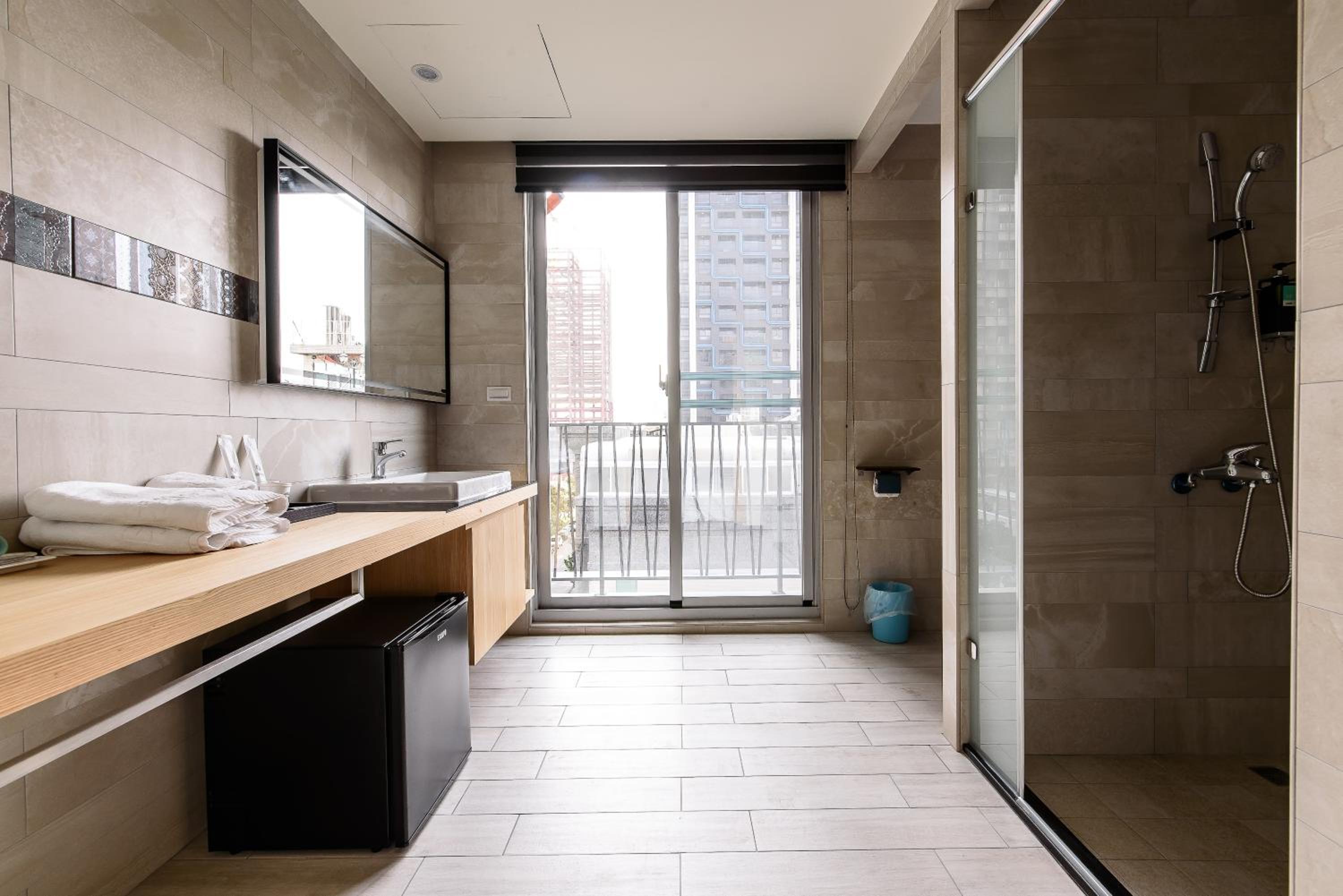 Standard Double or Twin Room - Photo 5