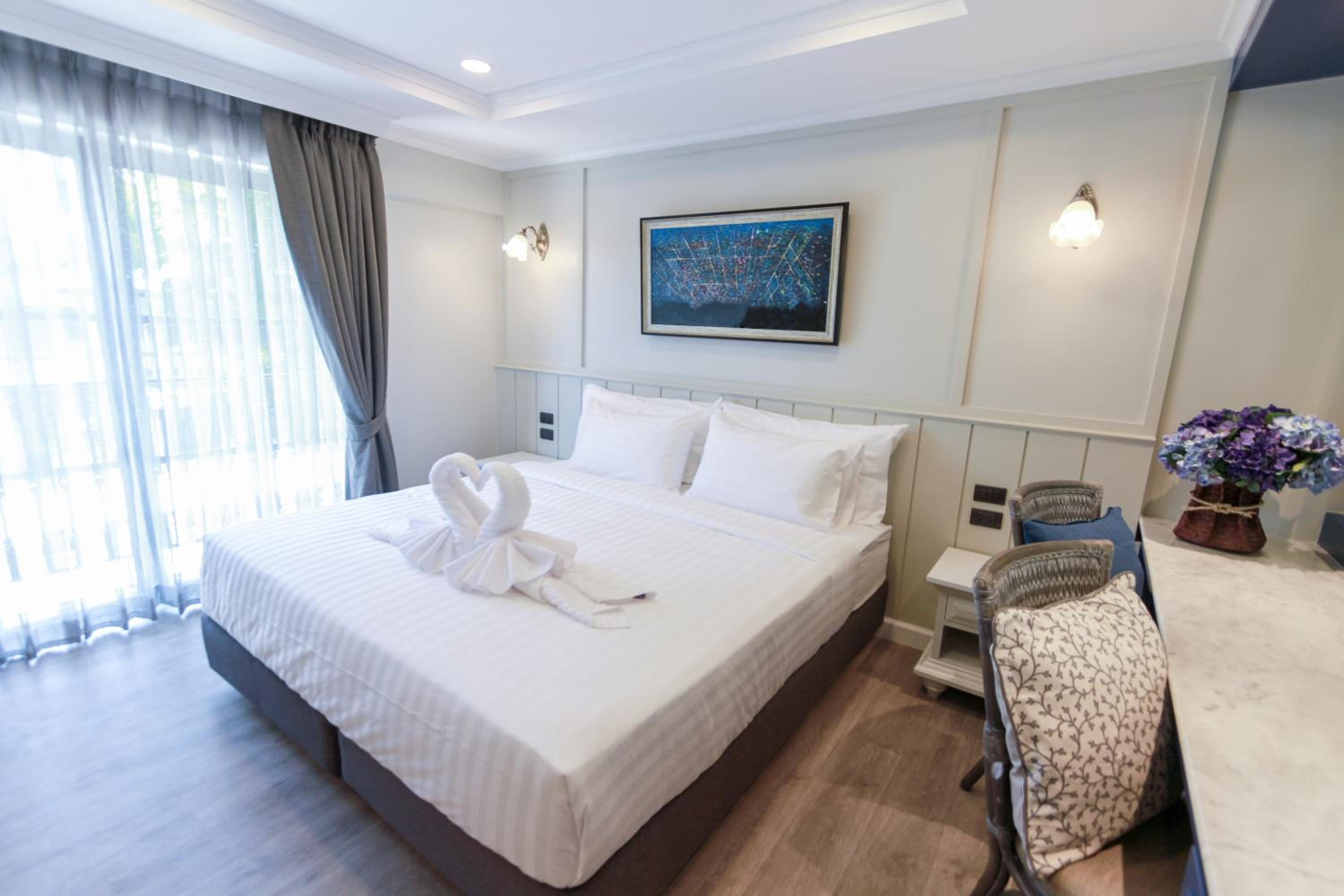 Deluxe Double Room - Photo 12