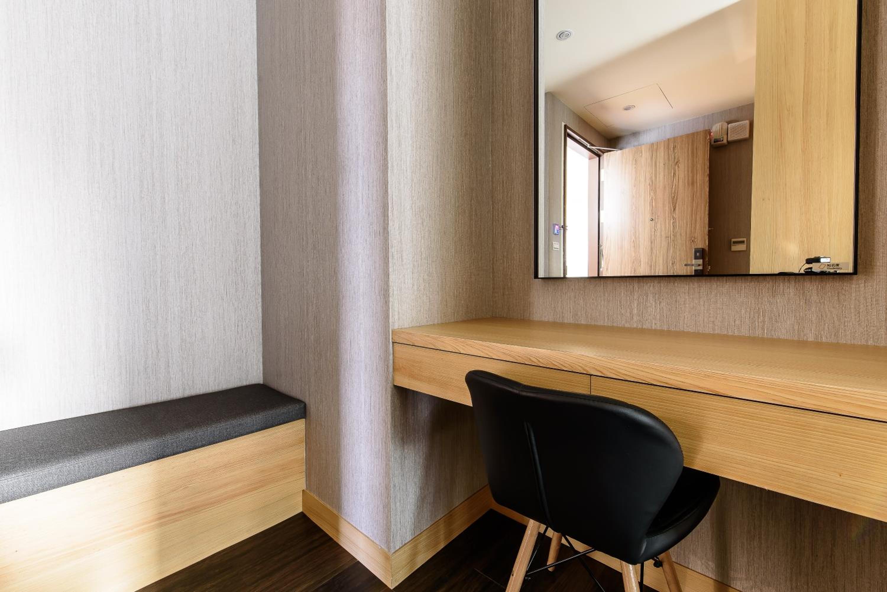Standard Double or Twin Room - Photo 6
