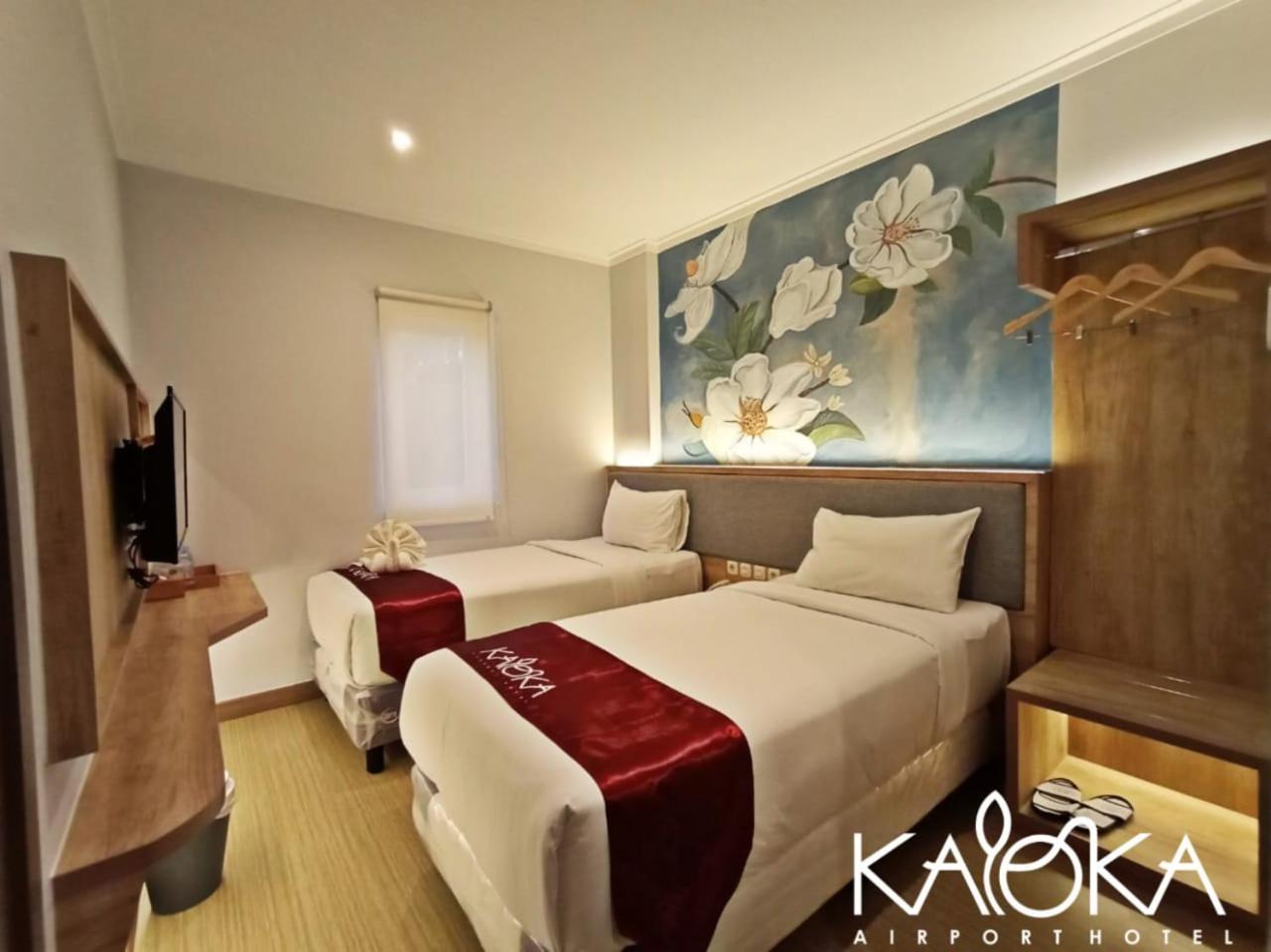 Superior Twin Room with City View - Photo 2