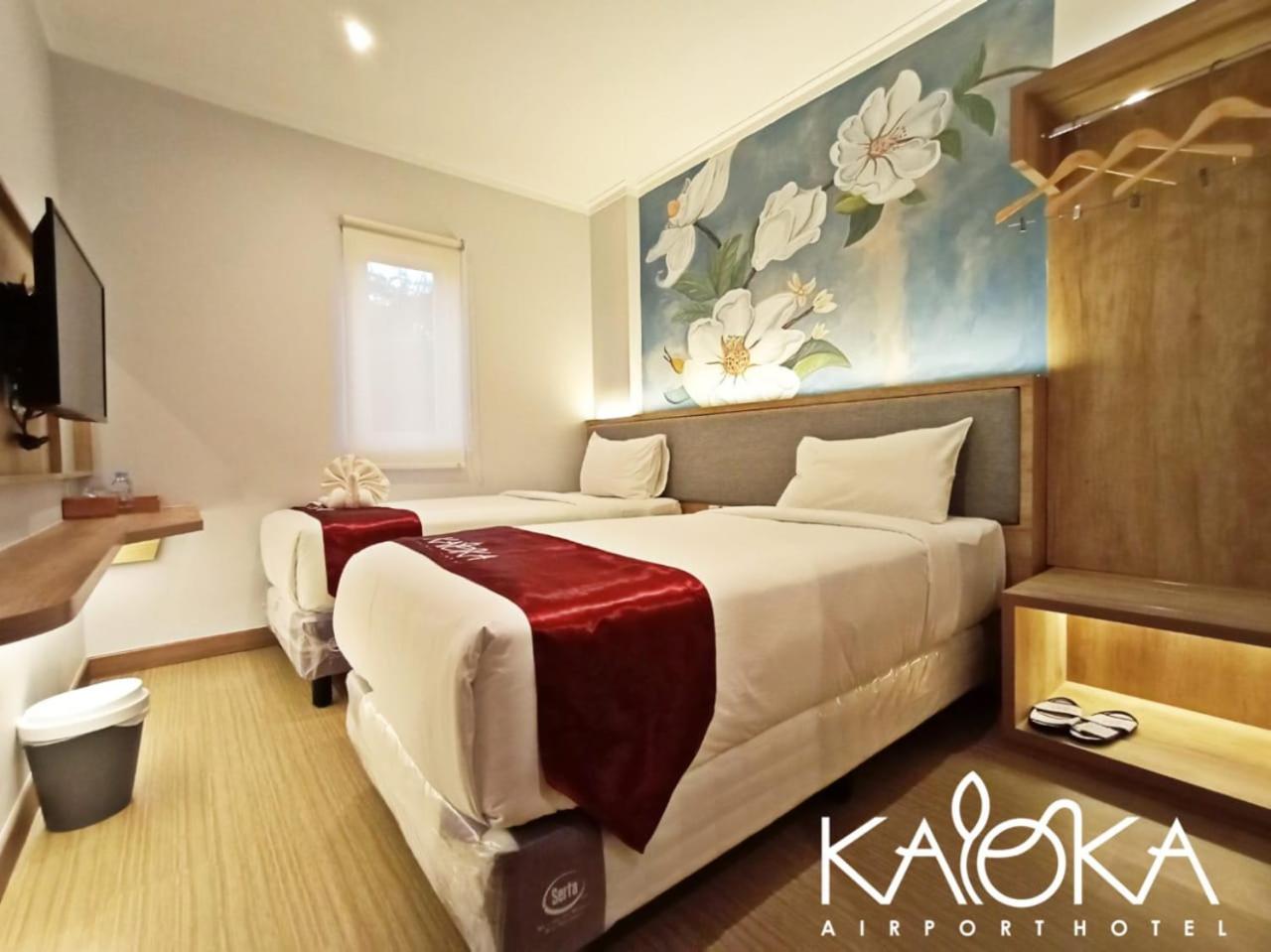 Superior Twin Room with City View - Photo 3