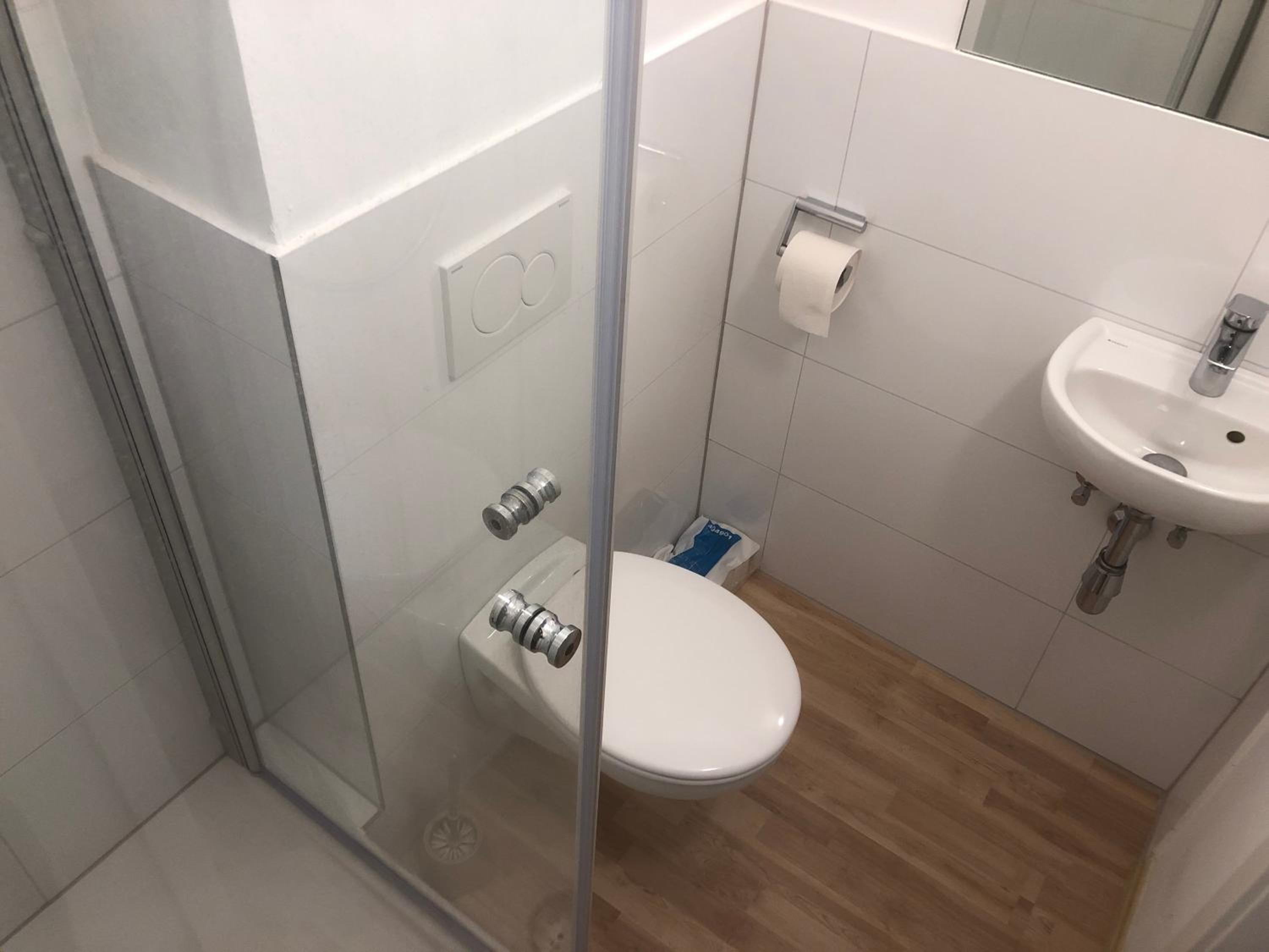 Single Room With Private Bathroom photo 2