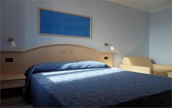 Double or Twin Room - Photo 2