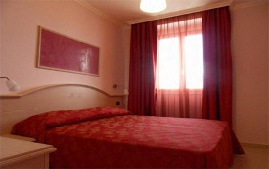 Double or Twin Room - Photo 1