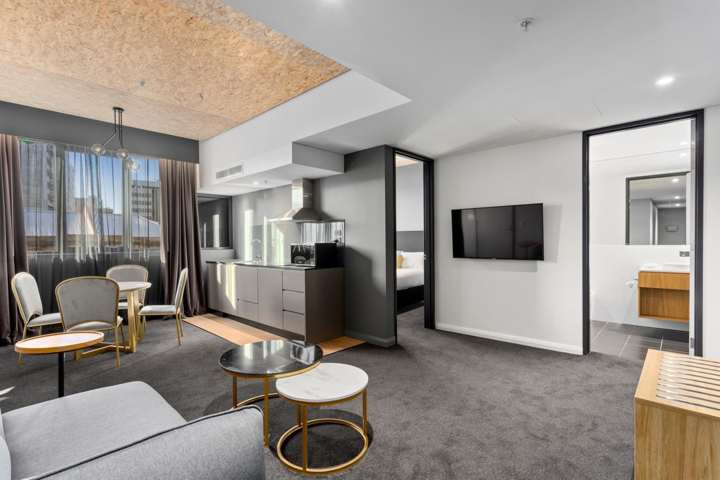 One-Bedroom Apartment - Photo 1