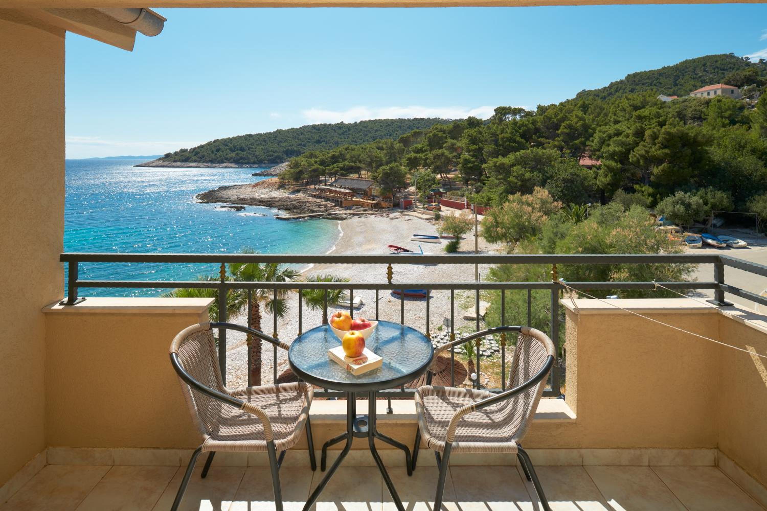 Double Room with Balcony and Sea View photo 2