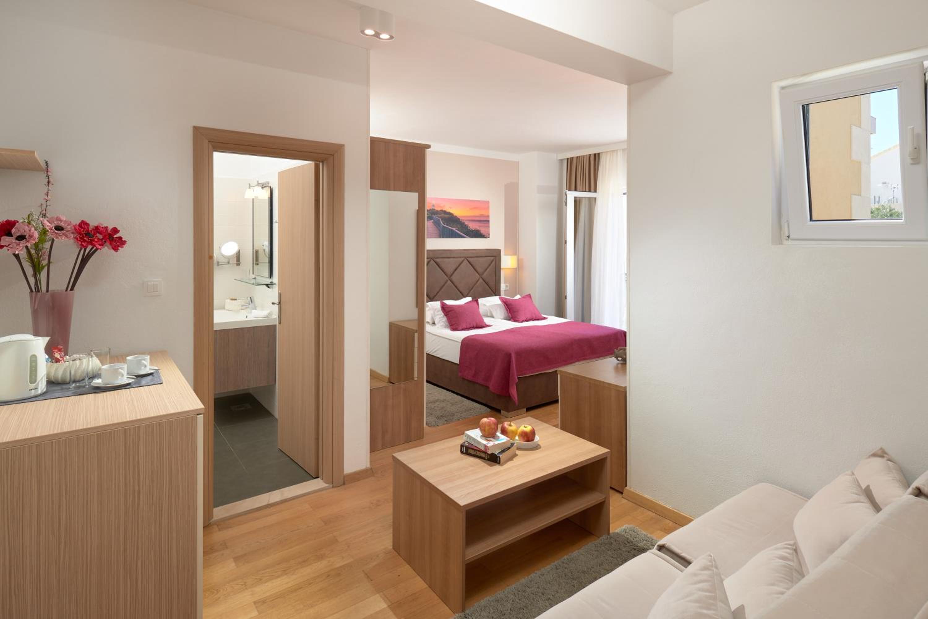 Comfort Double Room with Balcony and Garden View - Photo 1
