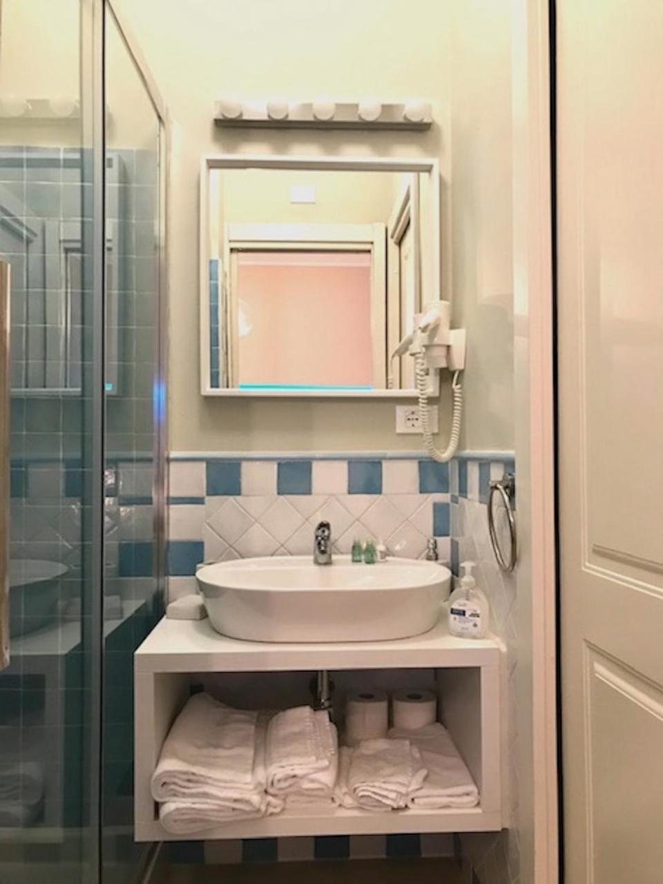 Deluxe Double Room - Photo 6