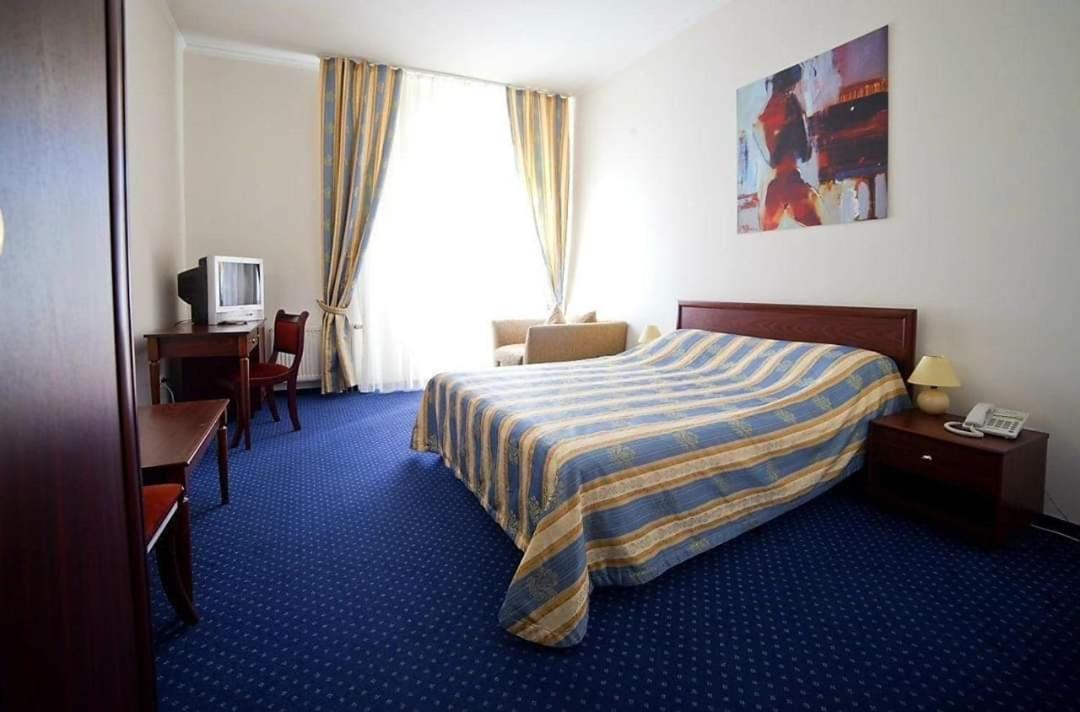 Deluxe Double Room with Balcony photo 1