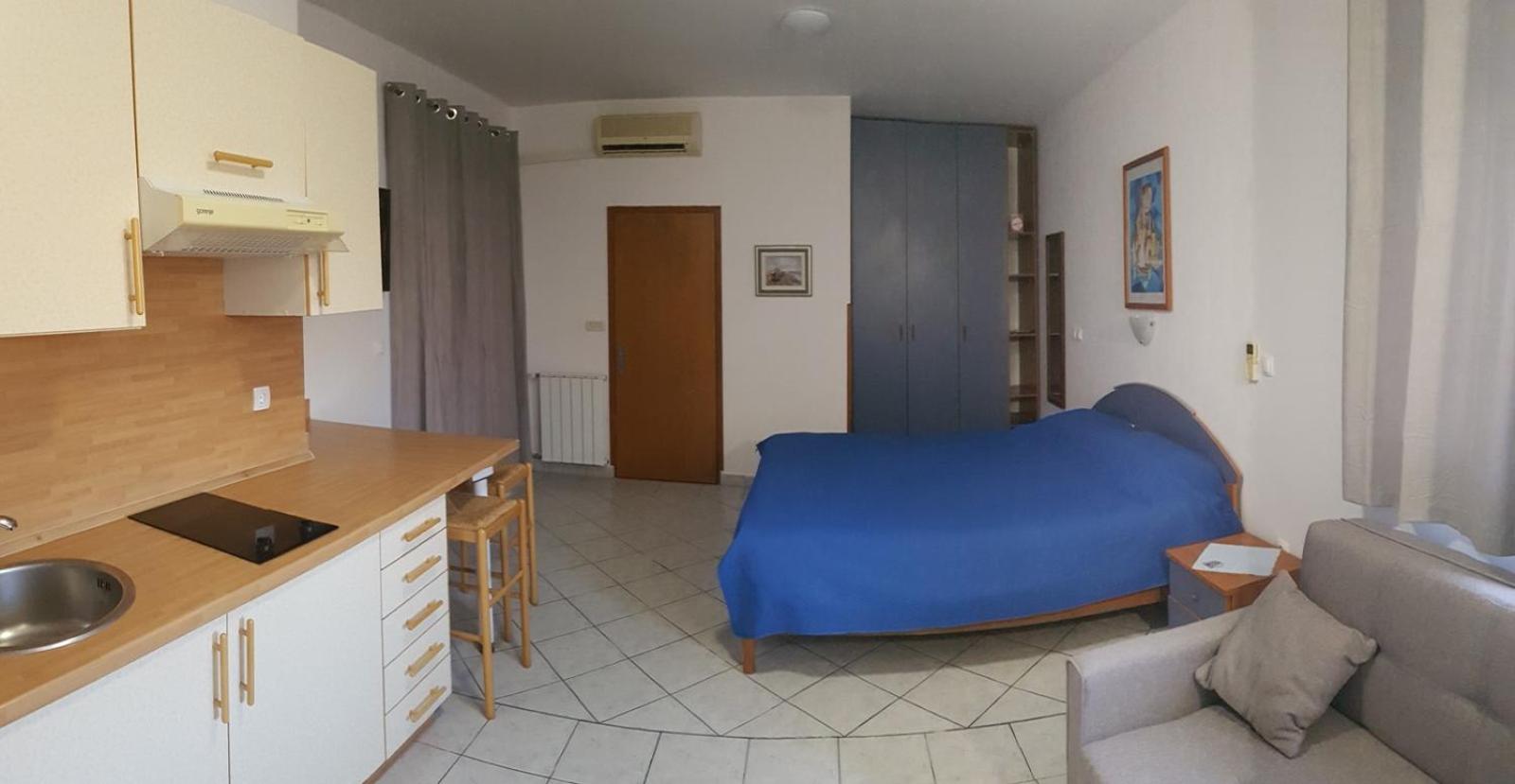 Studio Apartment with Sea View