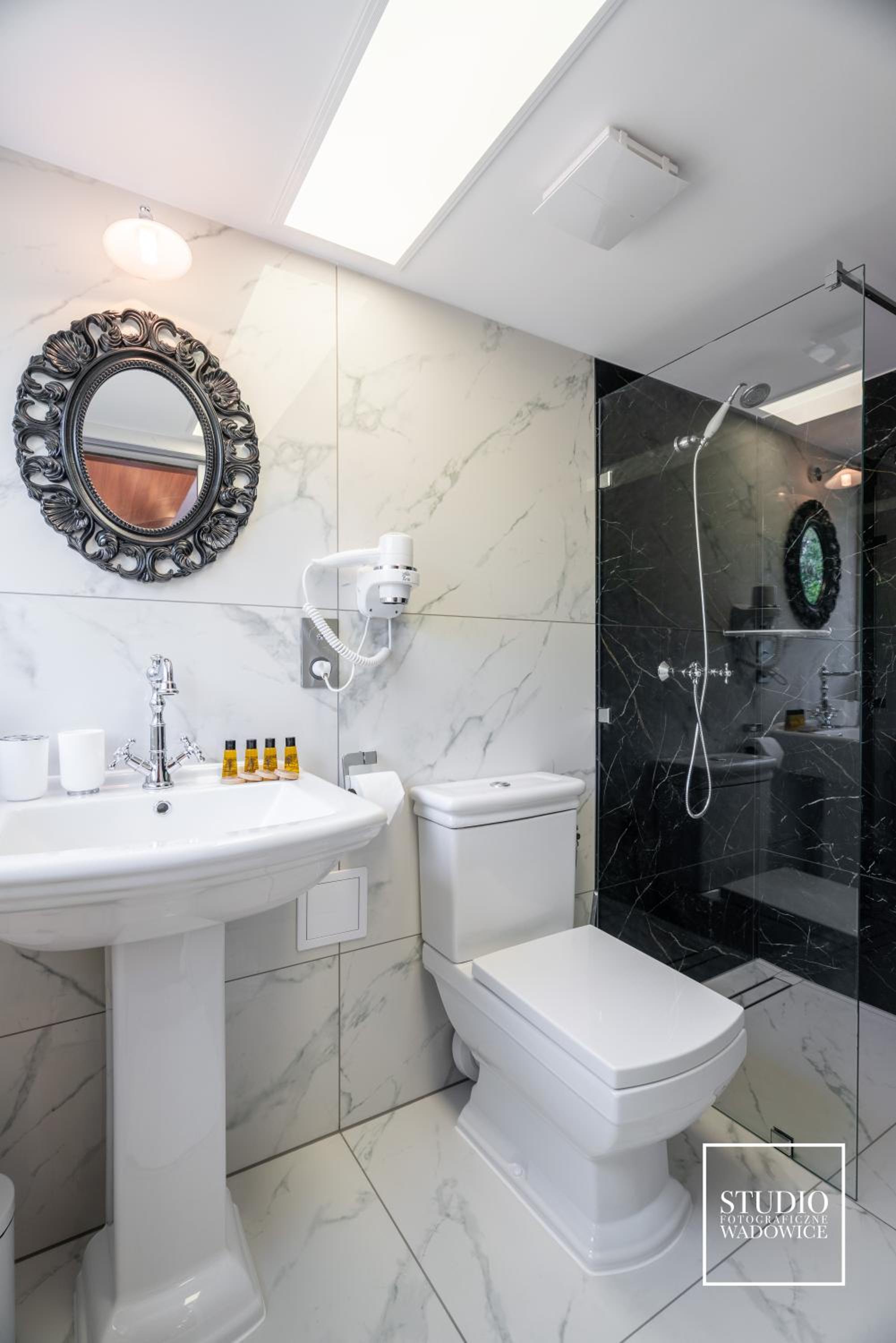 Premium Quadruple Room - Photo 10