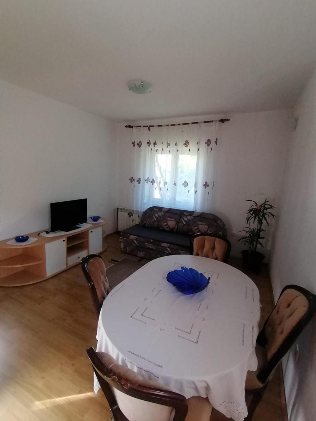 Two-Bedroom Apartment - Photo 20