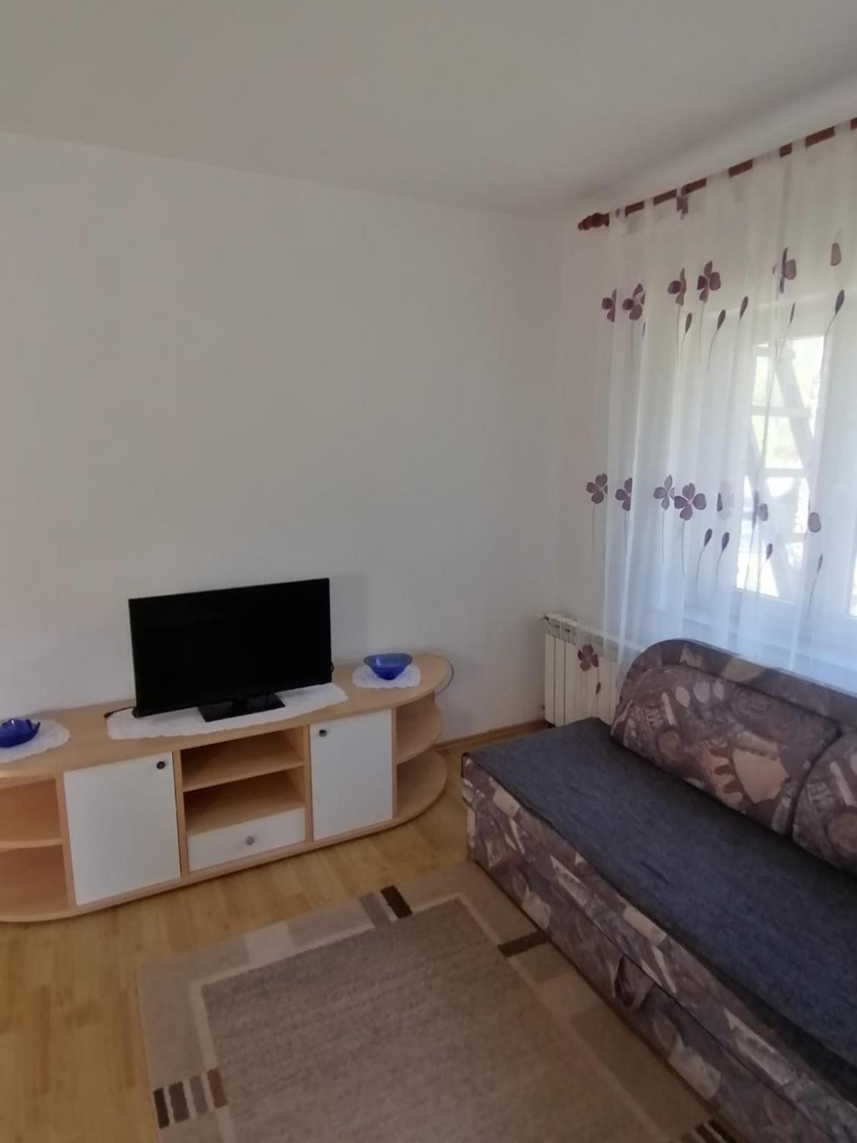 Two-Bedroom Apartment - Photo 23