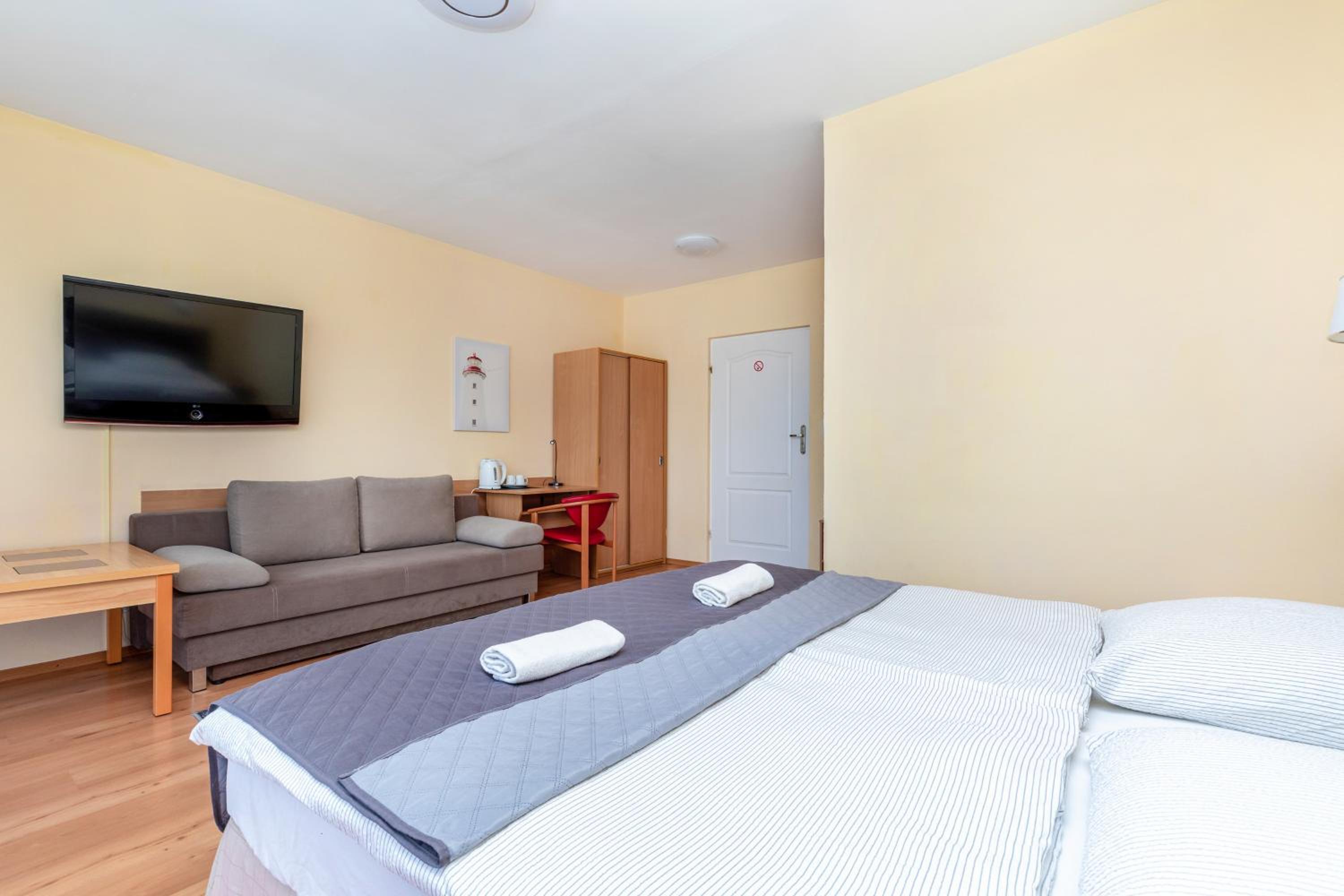 Superior Triple Room with Balcony photo 3