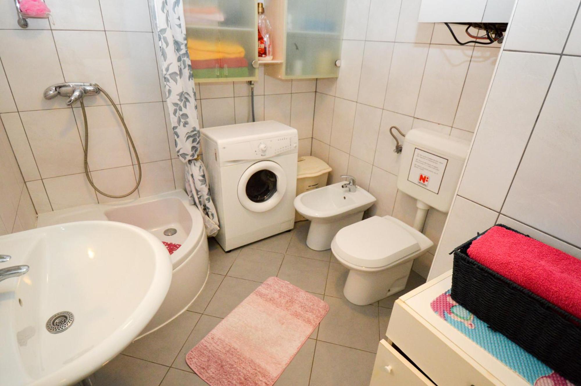 Apartment - Photo 16